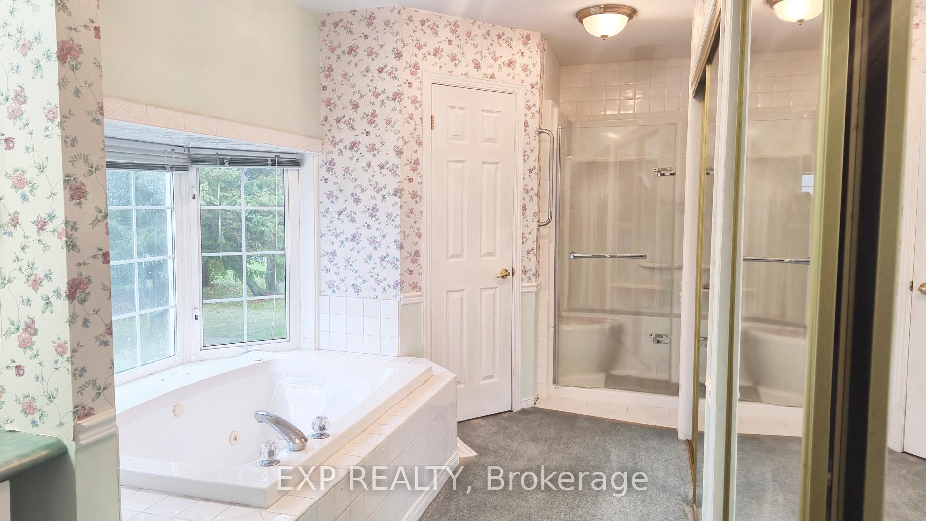 Photo 14 of 700 Barcovan Beach Road, Quinte West, Murray Ward — HOMEH