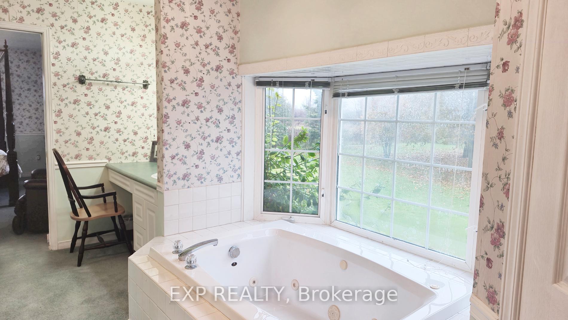 Photo 23 of 700 Barcovan Beach Road, Quinte West, Murray Ward — HOMEH