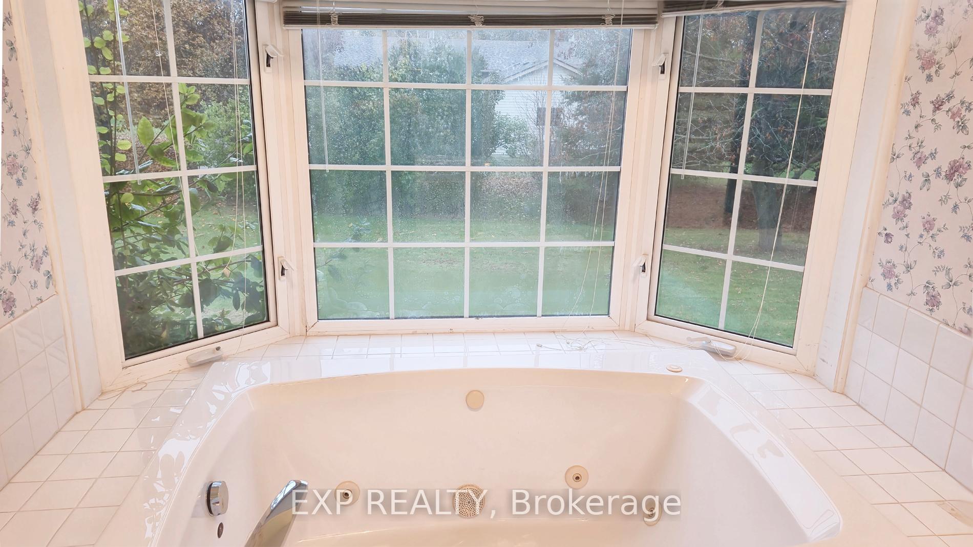 Photo 25 of 700 Barcovan Beach Road, Quinte West, Murray Ward — HOMEH