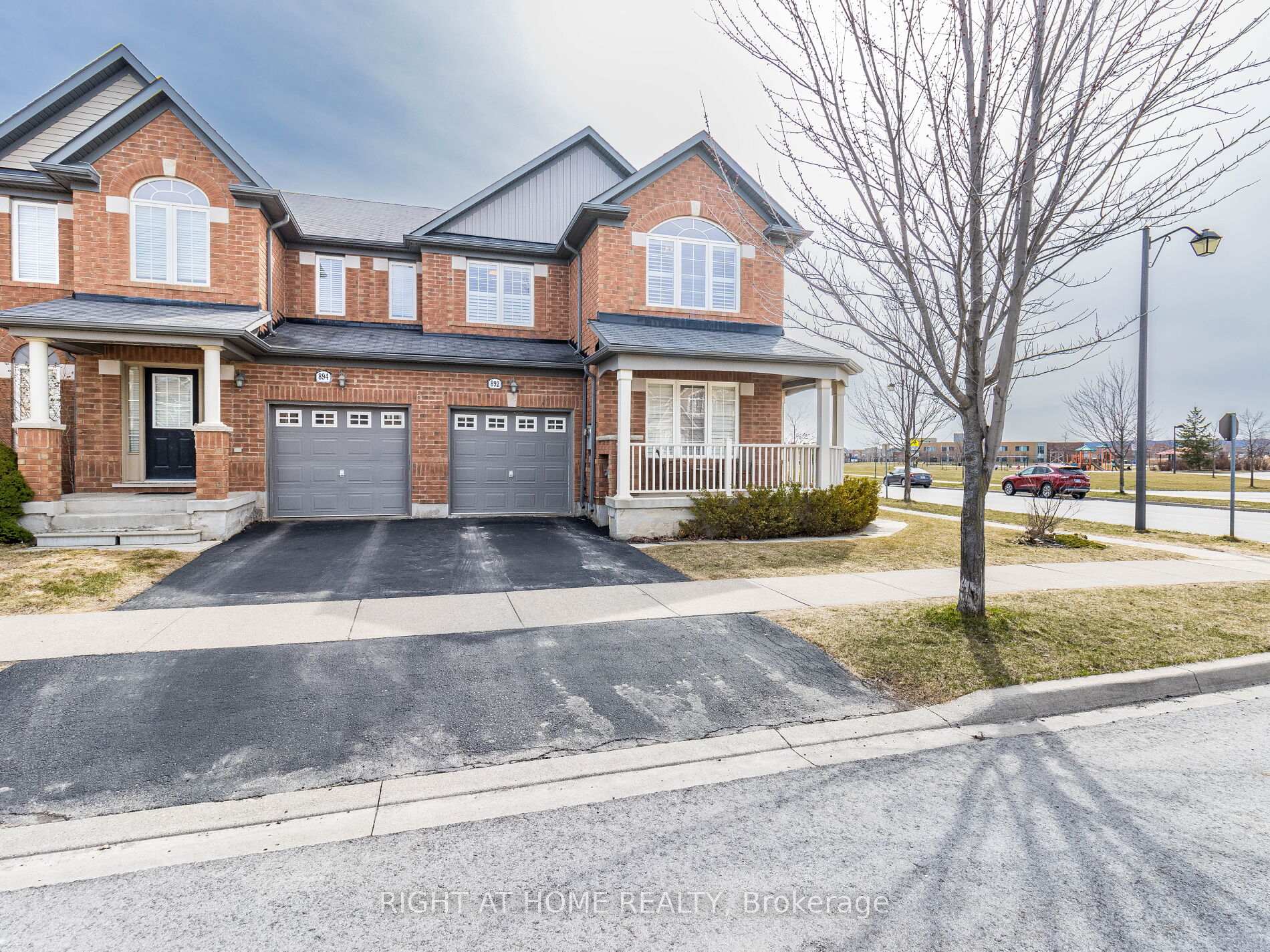 Photo 2 of 892 Philbrook Drive, Milton, Coates — HOMEH
