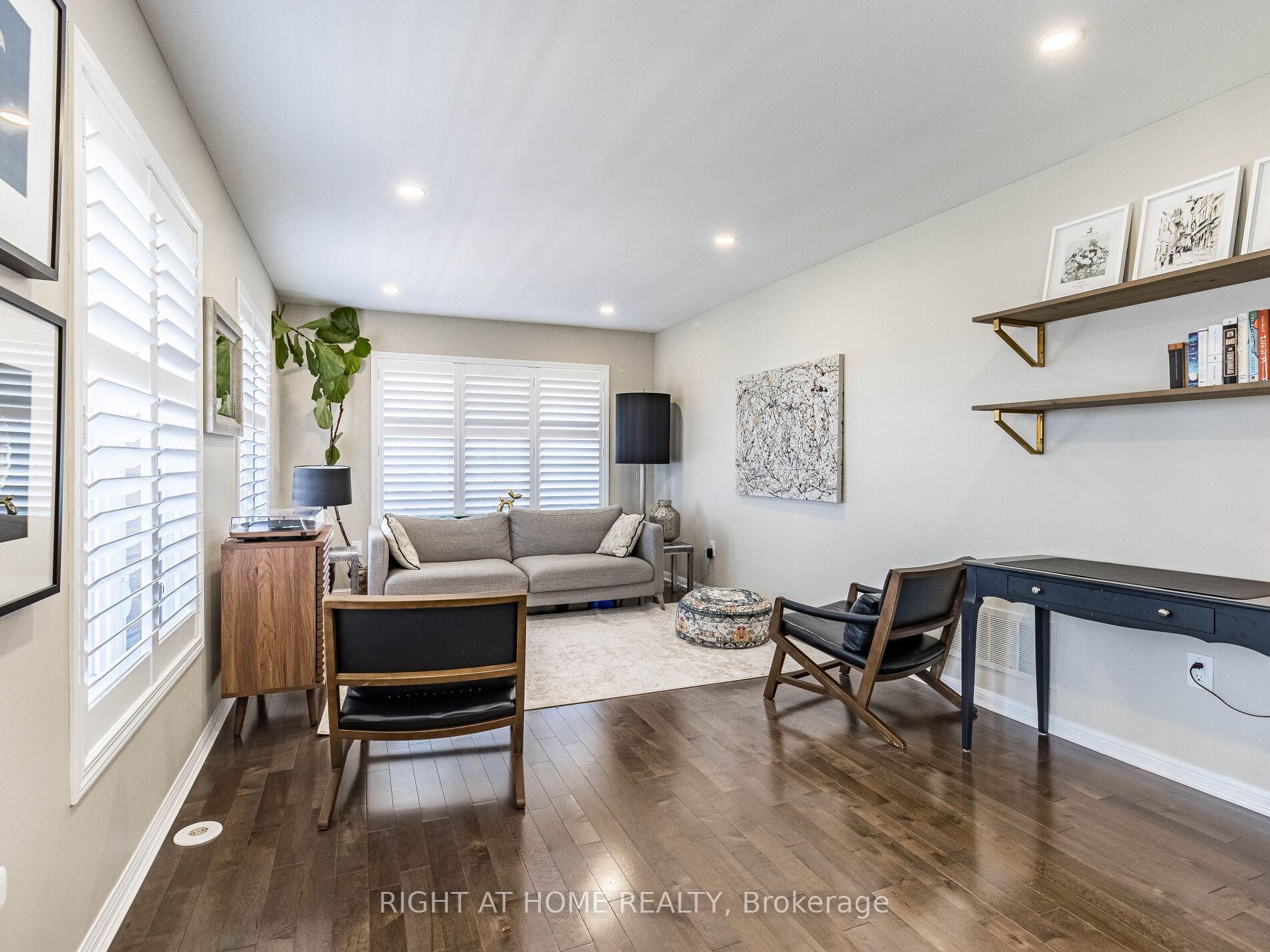 Photo 10 of 892 Philbrook Drive, Milton, Coates — HOMEH