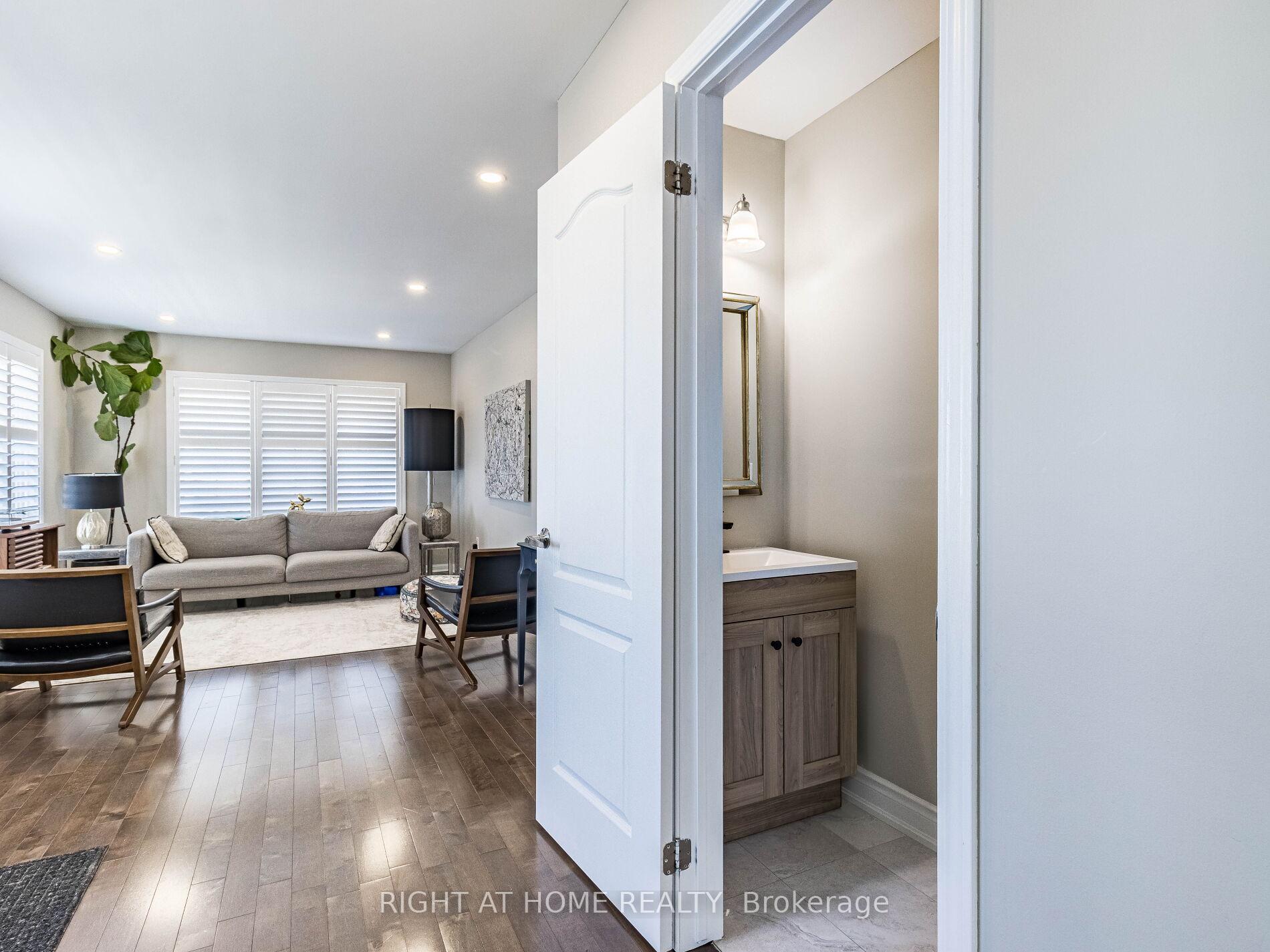 Photo 13 of 892 Philbrook Drive, Milton, Coates — HOMEH