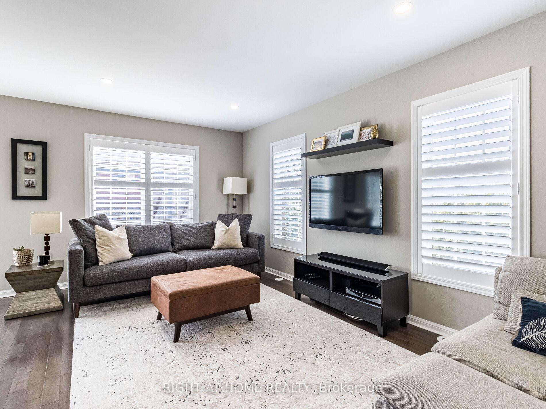 Photo 14 of 892 Philbrook Drive, Milton, Coates — HOMEH