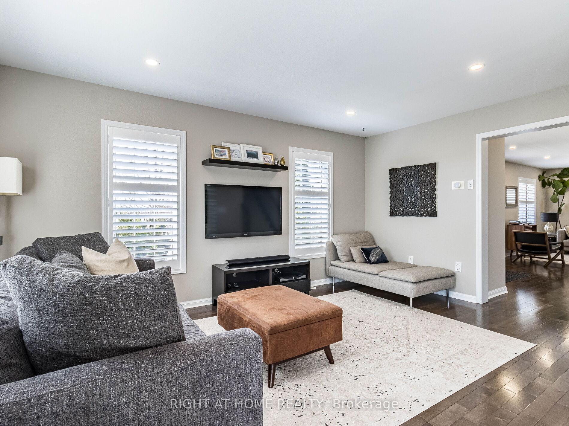 Photo 17 of 892 Philbrook Drive, Milton, Coates — HOMEH