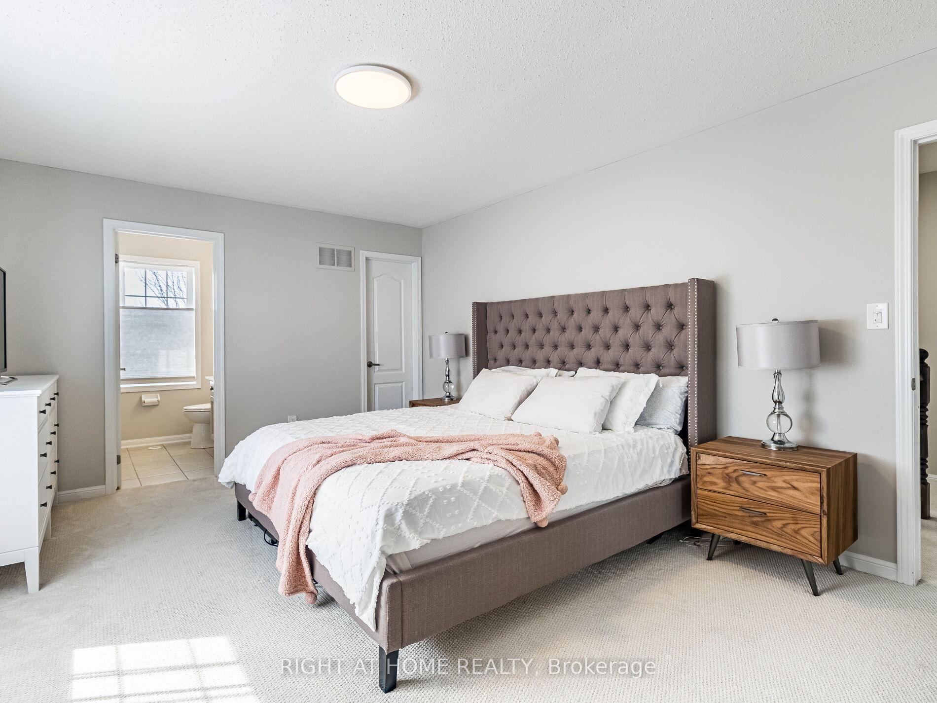 Photo 26 of 892 Philbrook Drive, Milton, Coates — HOMEH