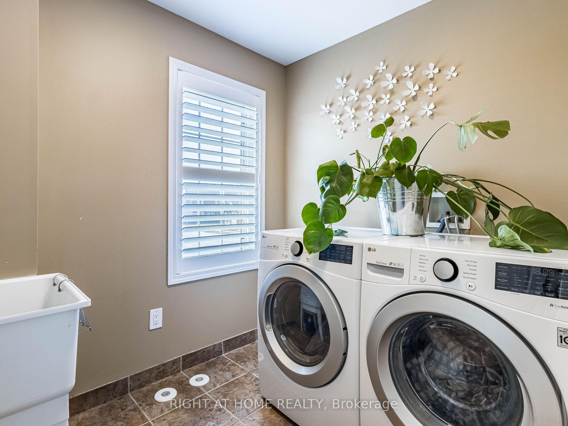 Photo 35 of 892 Philbrook Drive, Milton, Coates — HOMEH