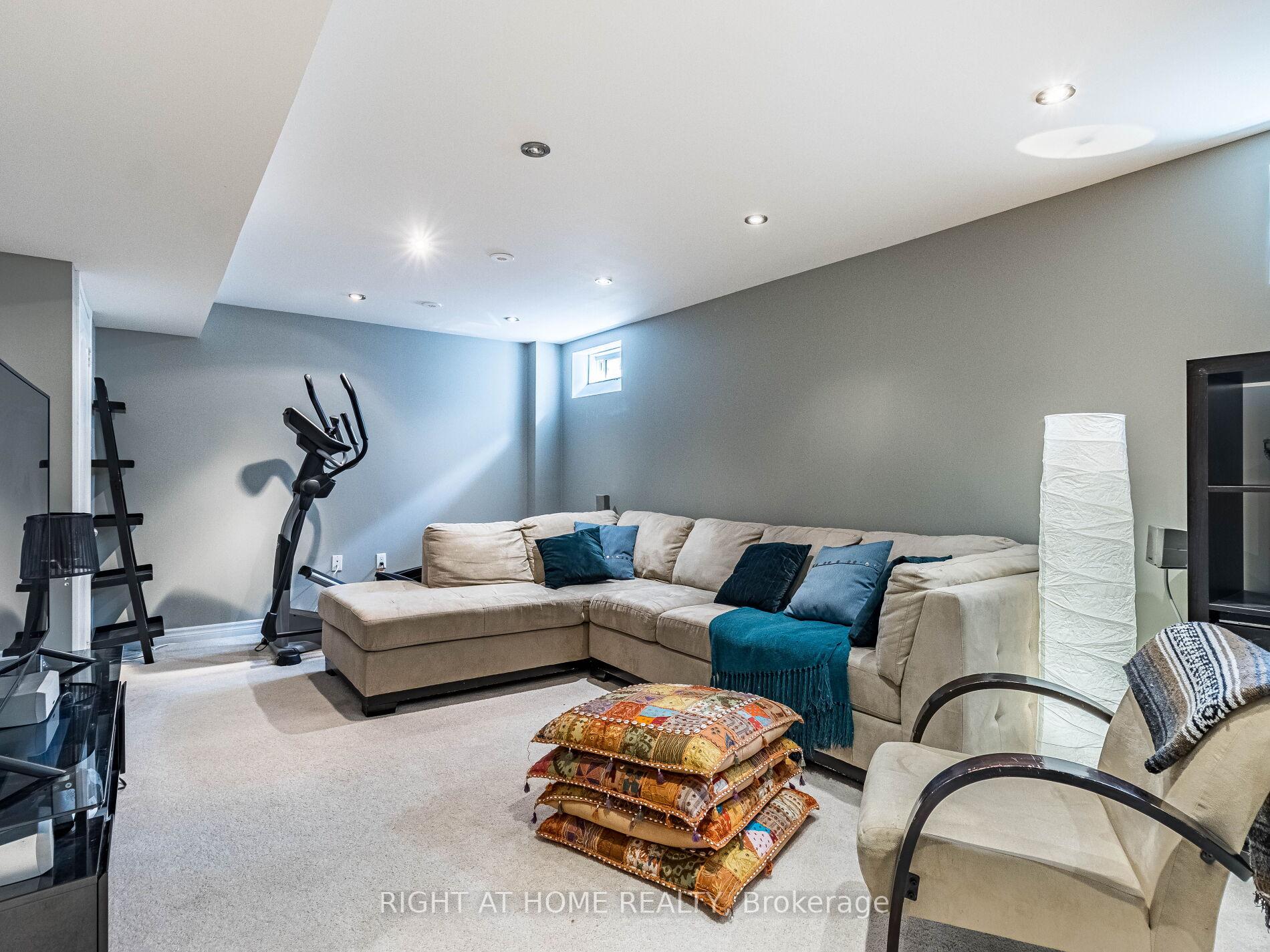 Photo 40 of 892 Philbrook Drive, Milton, Coates — HOMEH