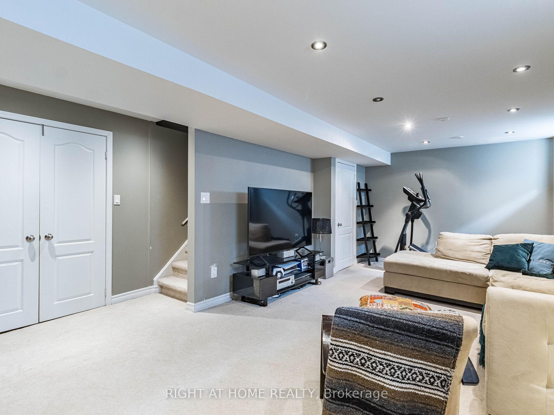 Photo 41 of 892 Philbrook Drive, Milton, Coates — HOMEH