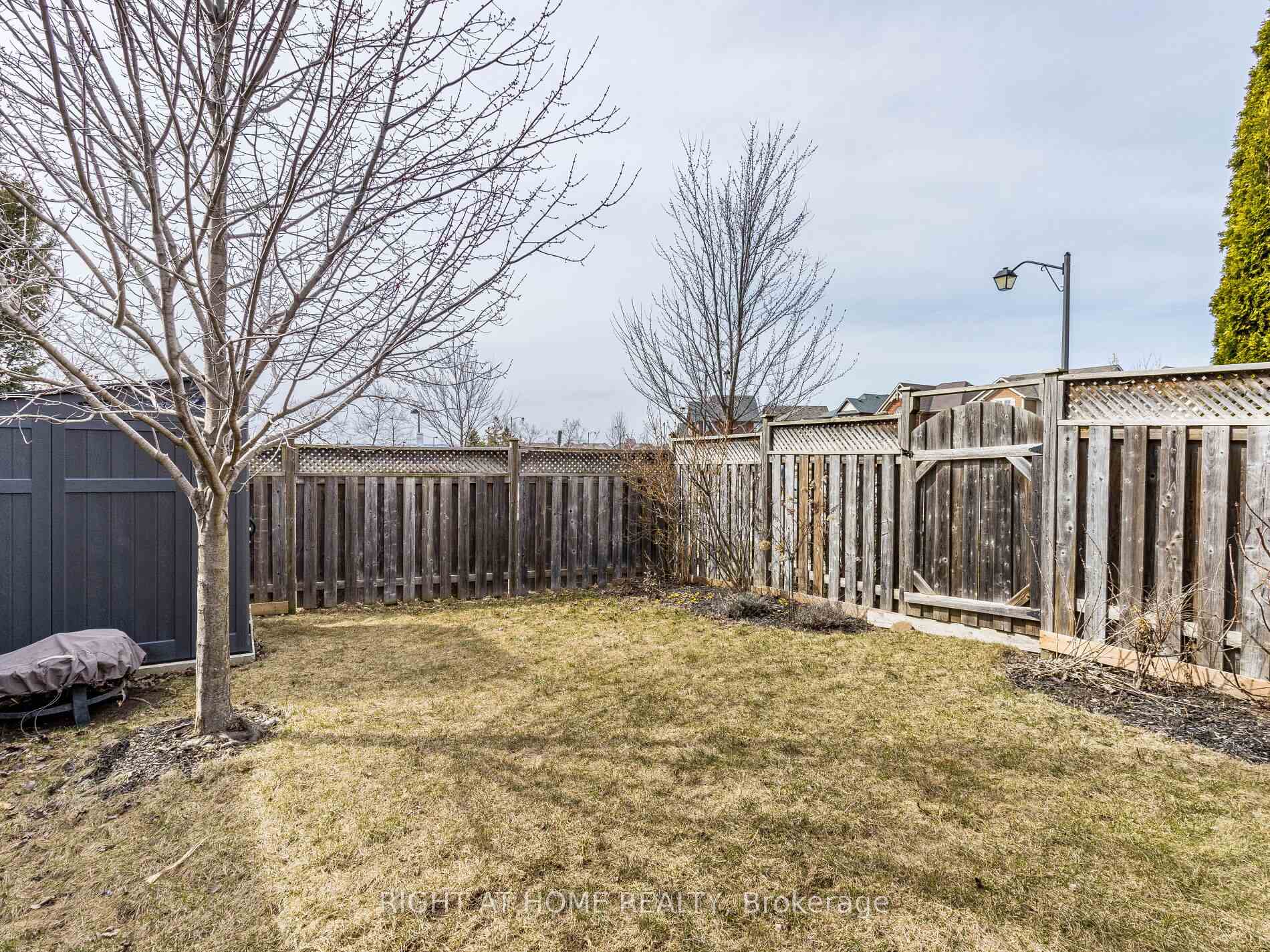 Photo 46 of 892 Philbrook Drive, Milton, Coates — HOMEH