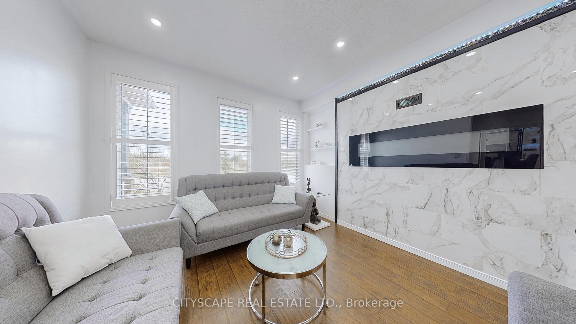 Photo 4 of 2026 Bridle Road, Oshawa, Windfields — HOMEH