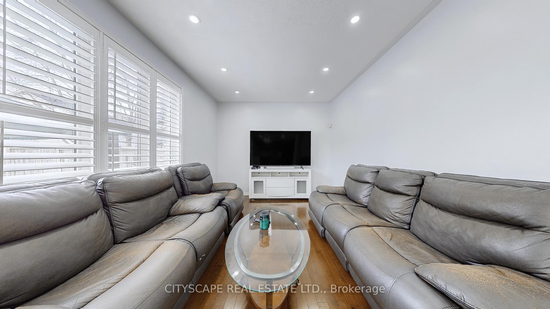 Photo 8 of 2026 Bridle Road, Oshawa, Windfields — HOMEH