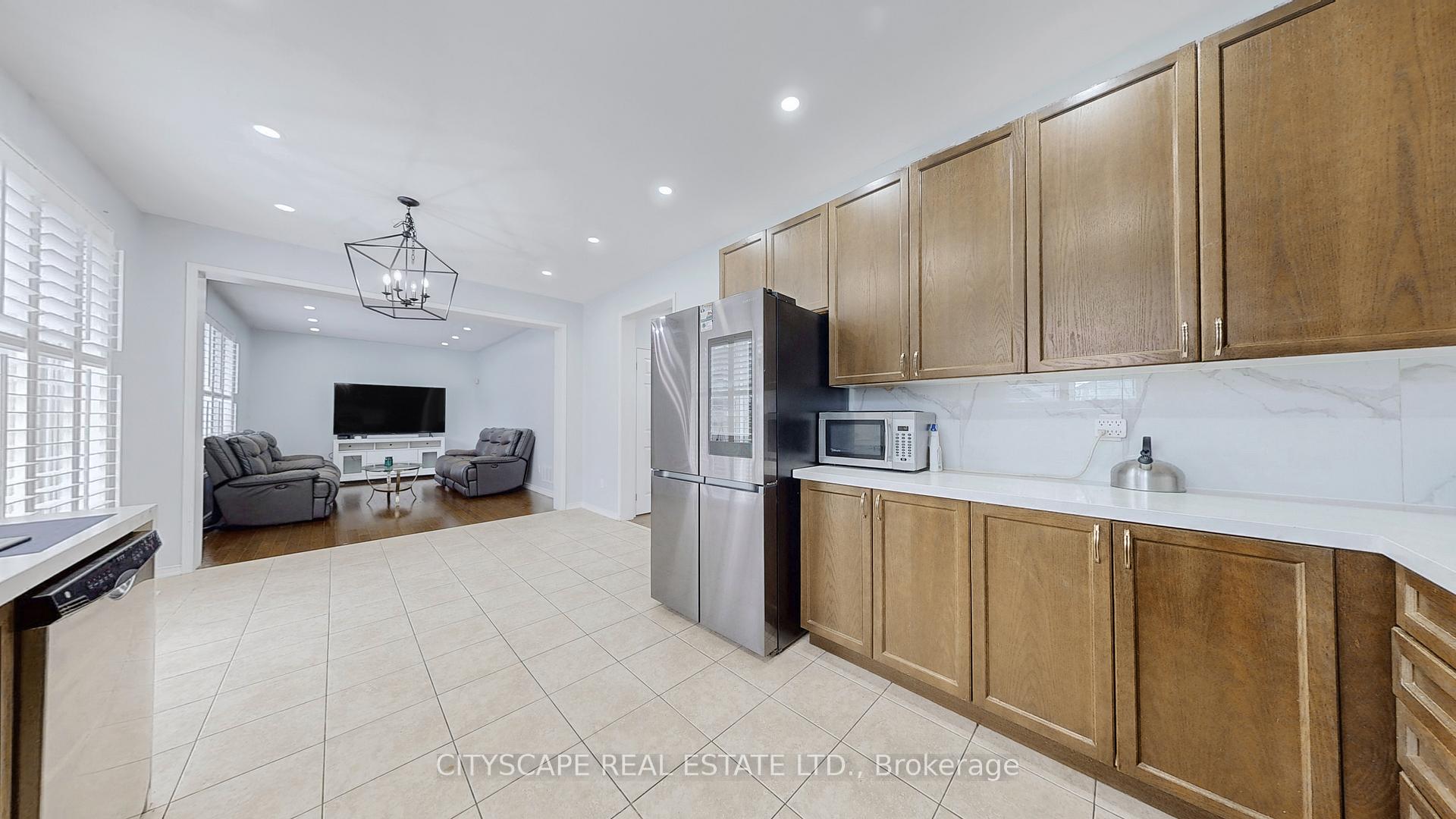 Photo 12 of 2026 Bridle Road, Oshawa, Windfields — HOMEH