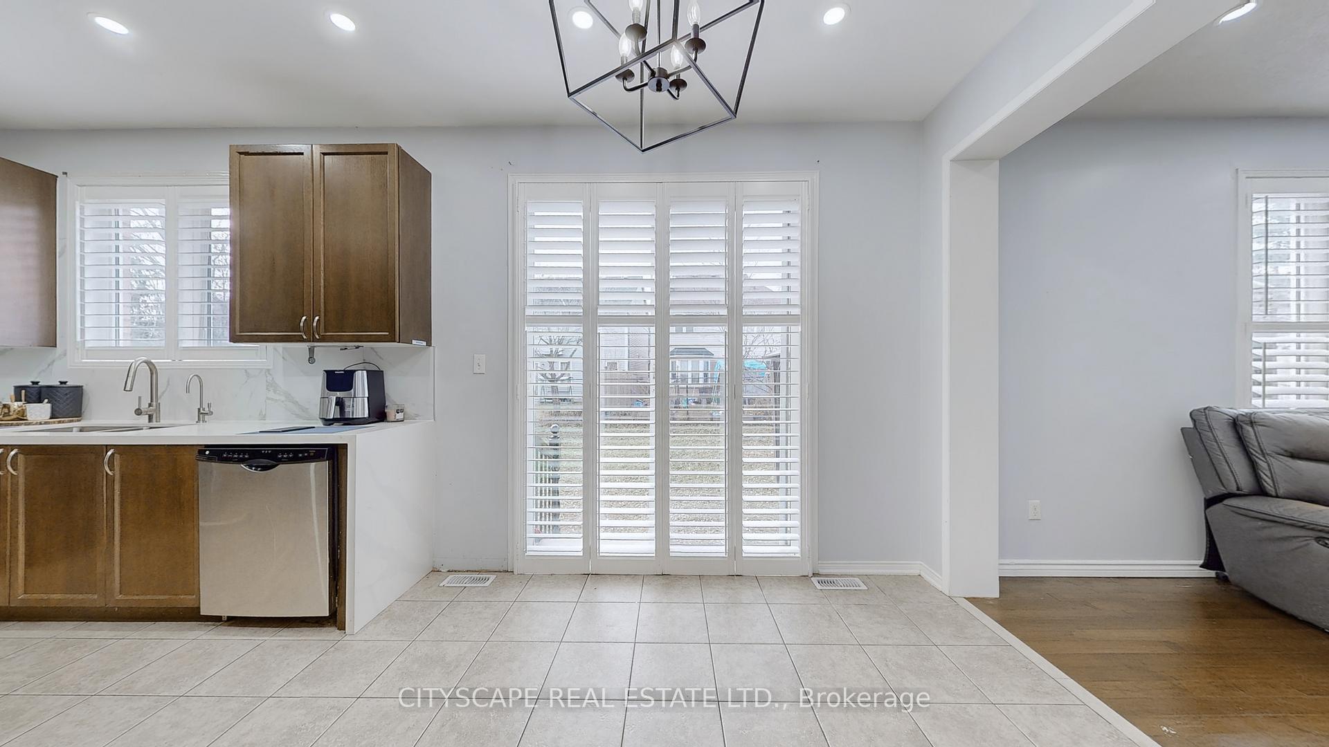 Photo 13 of 2026 Bridle Road, Oshawa, Windfields — HOMEH