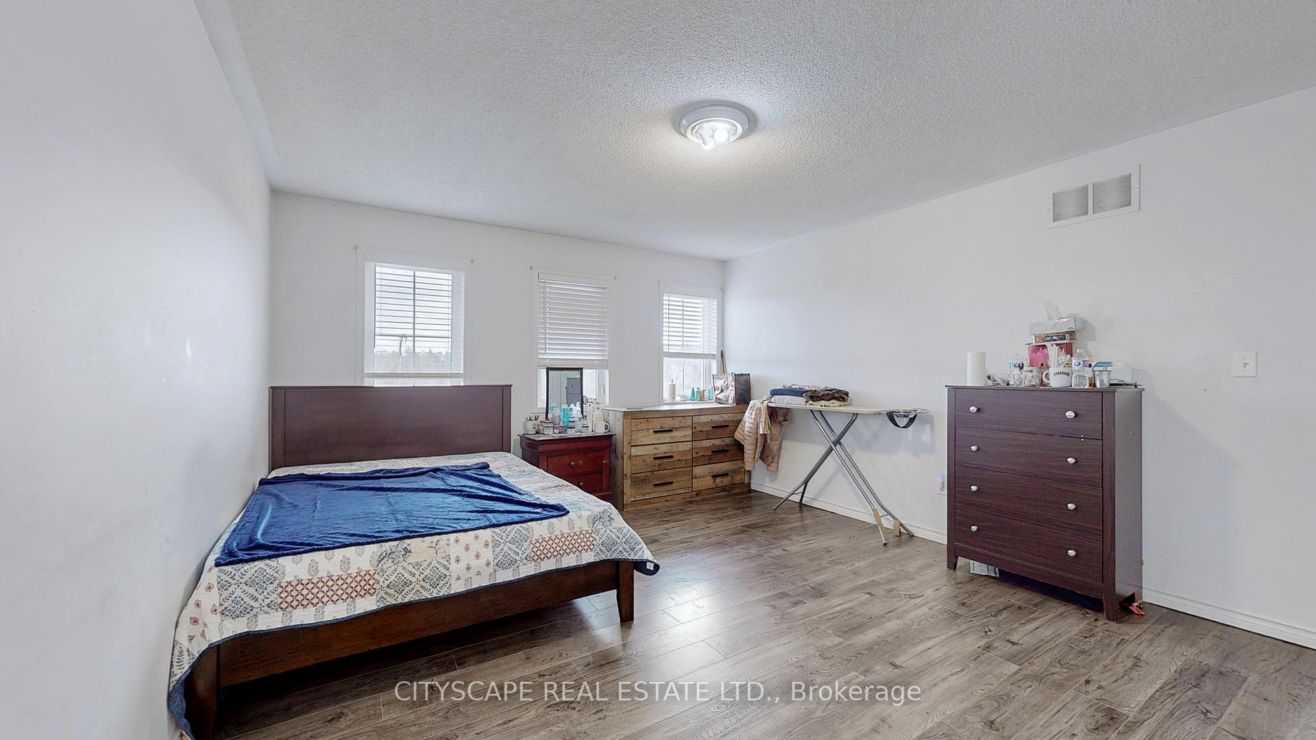 Photo 24 of 2026 Bridle Road, Oshawa, Windfields — HOMEH