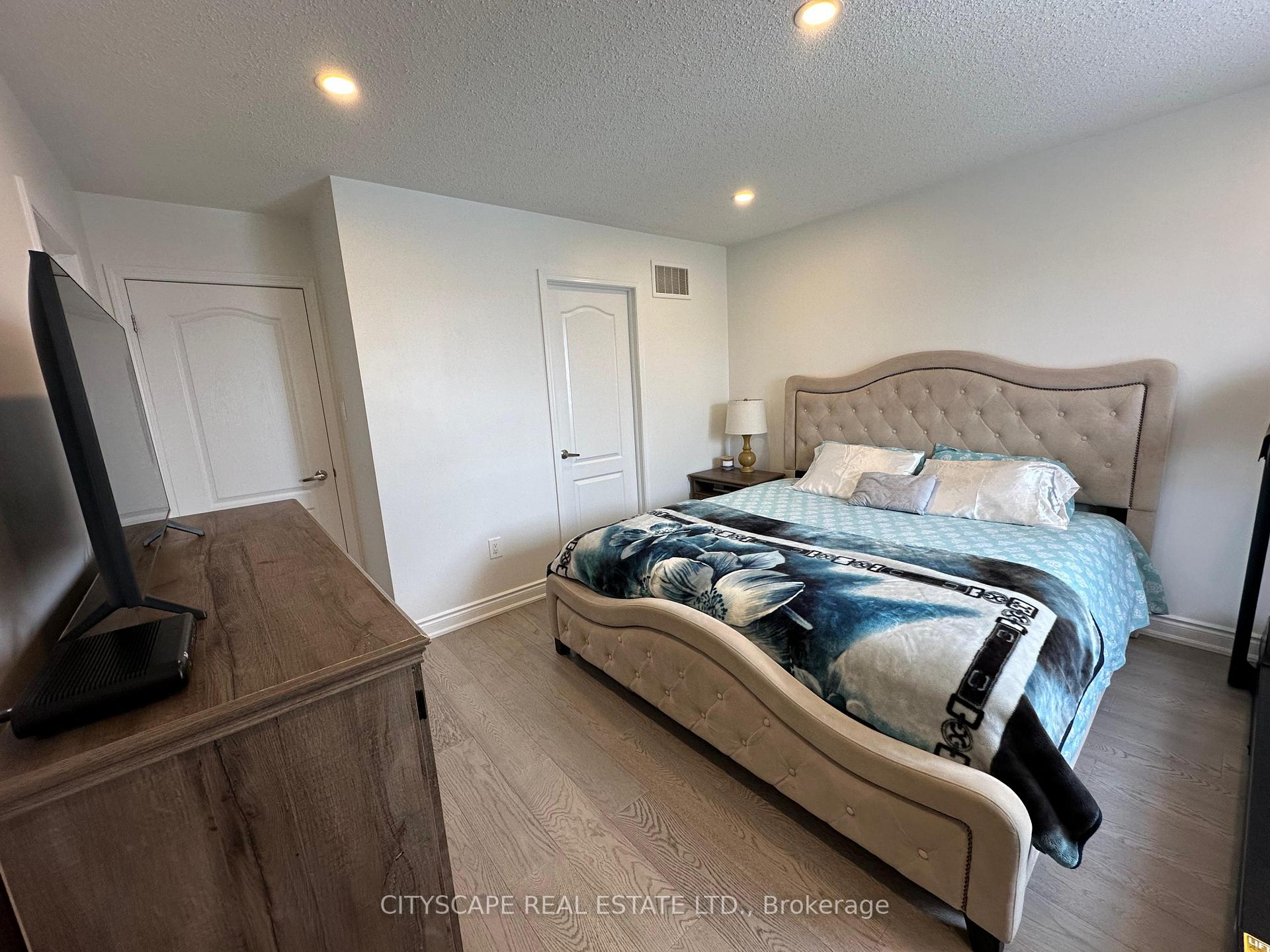 Photo 36 of 1013 Farmstead Drive, Milton, Willmott — HOMEH
