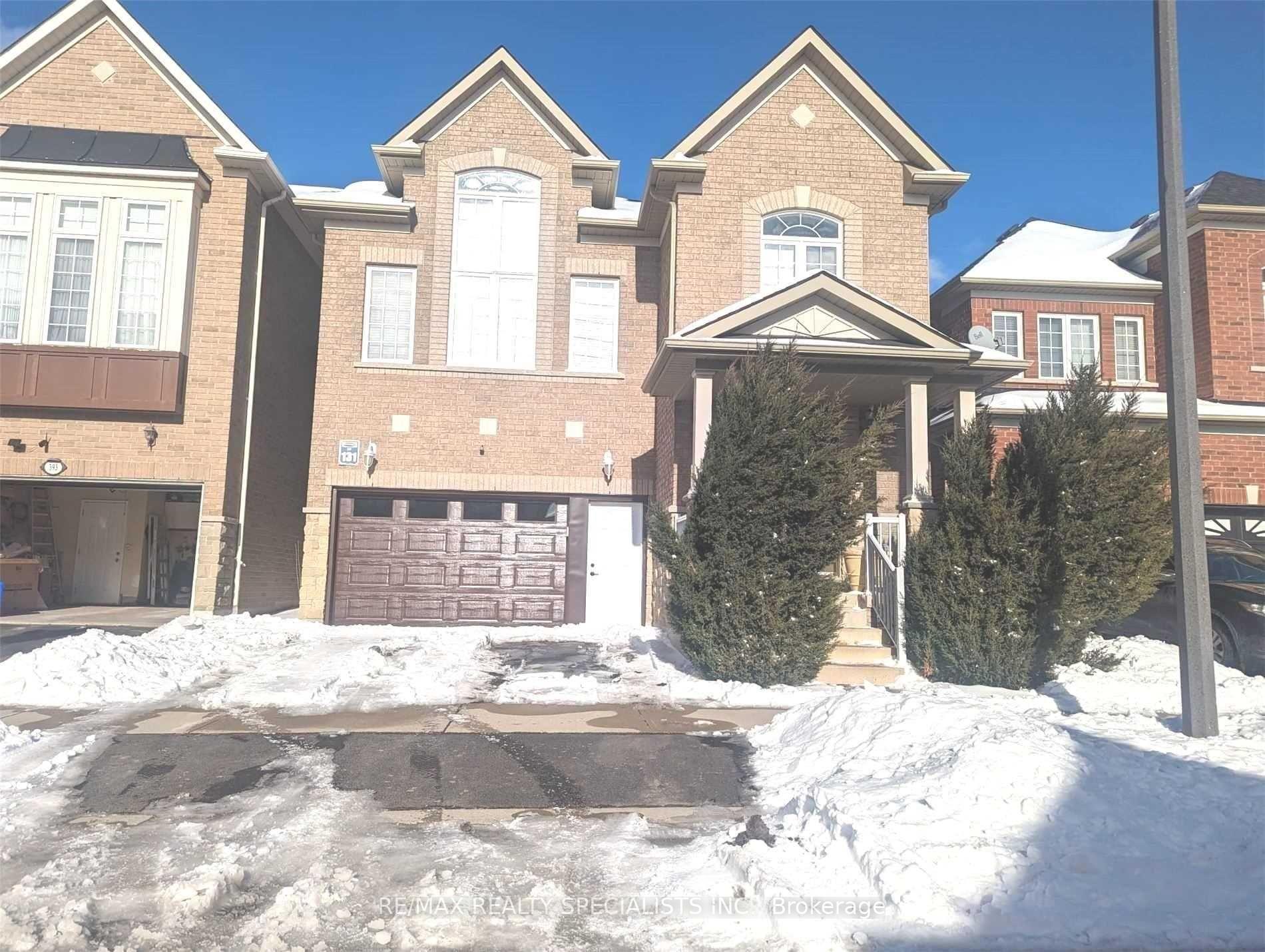Front of Unit Upper, 397 Sproat Street