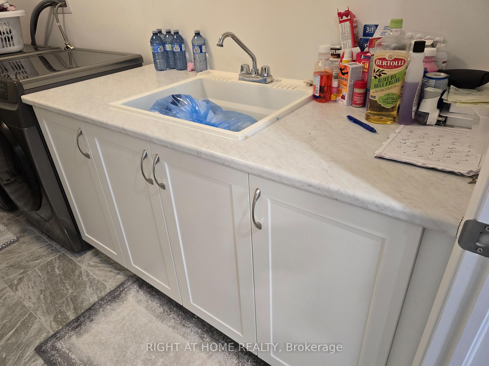 Photo 5 of Unit (Upper), 1226 Elderberry Crescent, Milton, Cobban — HOMEH