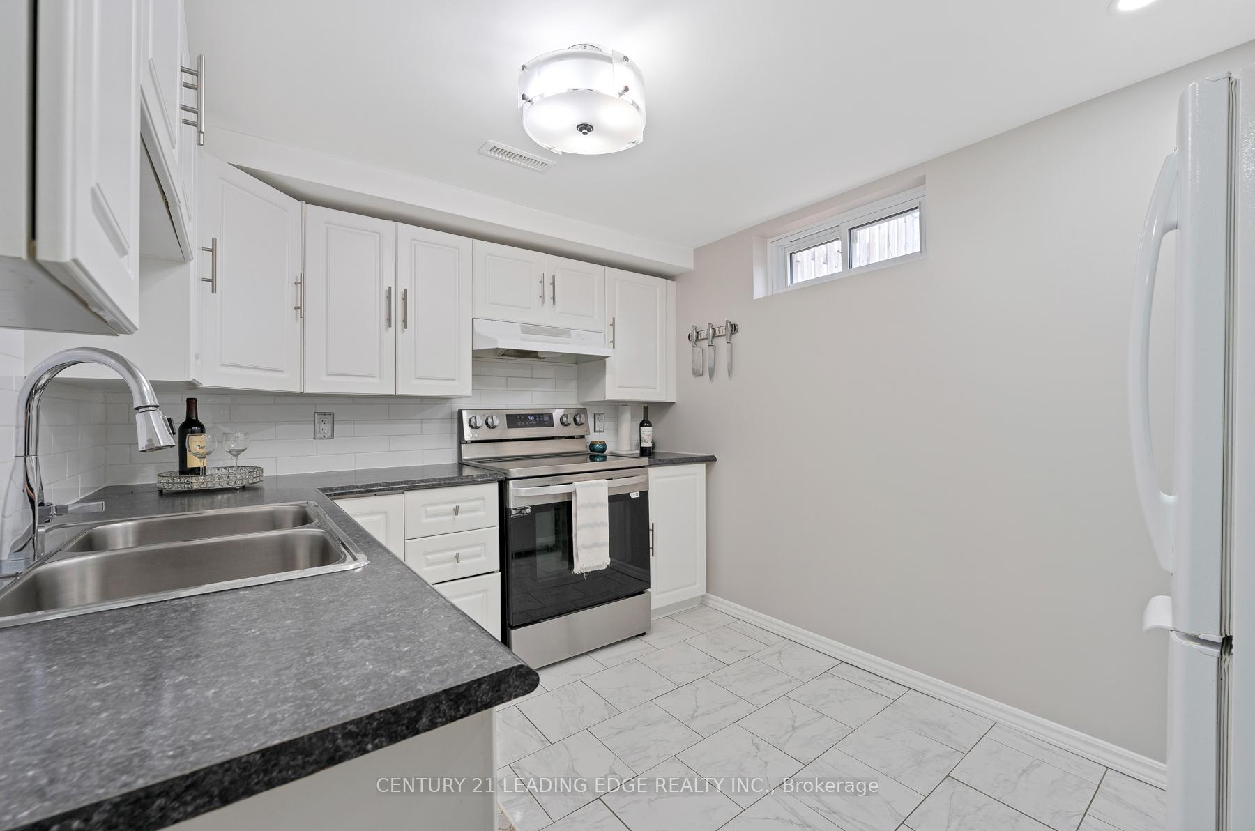 Photo 36 of 809 Sanok Drive, Pickering, West Shore — HOMEH
