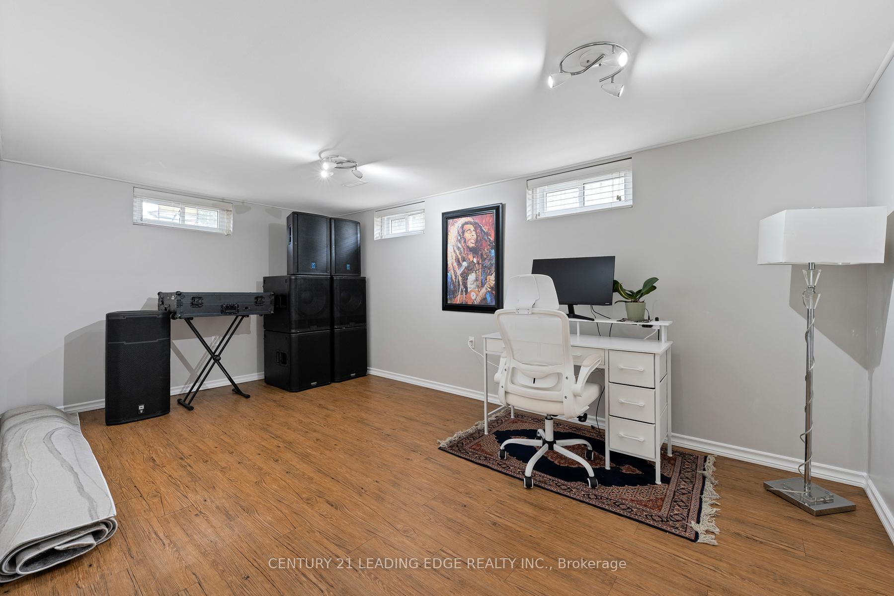 Photo 38 of 809 Sanok Drive, Pickering, West Shore — HOMEH