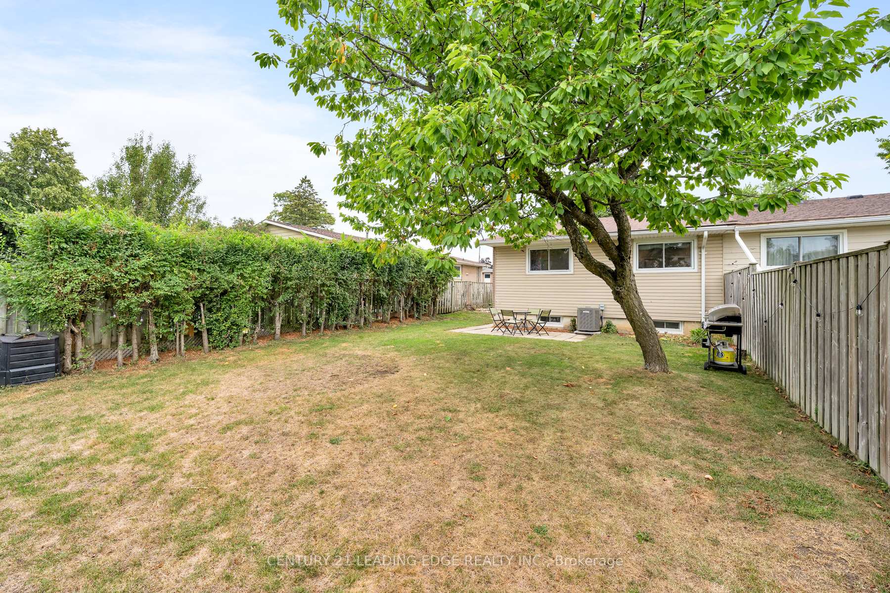 Photo 46 of 809 Sanok Drive, Pickering, West Shore — HOMEH