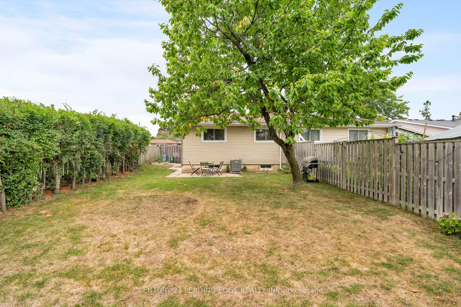 Photo 47 of 809 Sanok Drive, Pickering, West Shore — HOMEH