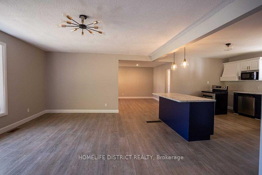 Photo 5 of 102 Parkview Road, Prince Edward County, Ameliasburg Ward — HOMEH