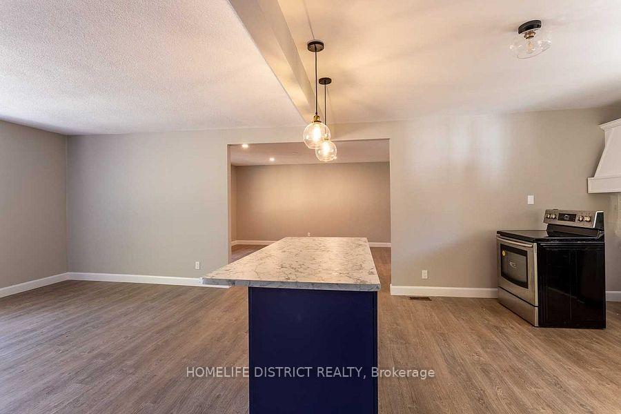 Photo 6 of 102 Parkview Road, Prince Edward County, Ameliasburg Ward — HOMEH