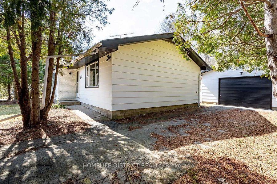 Photo 26 of 102 Parkview Road, Prince Edward County, Ameliasburg Ward — HOMEH