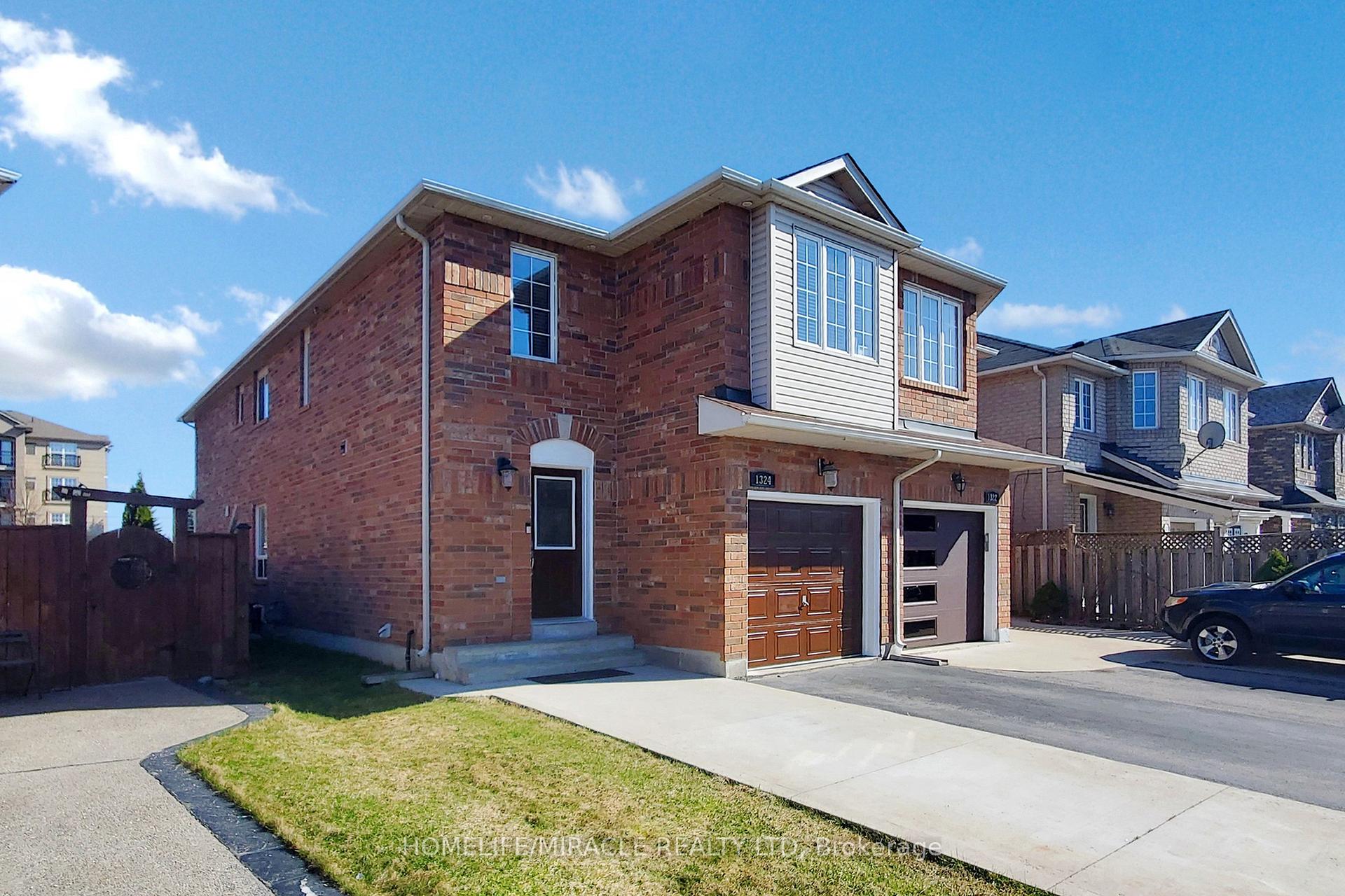 Photo 3 of 1324 Mowat Lane, Milton, Dempsey — HOMEH