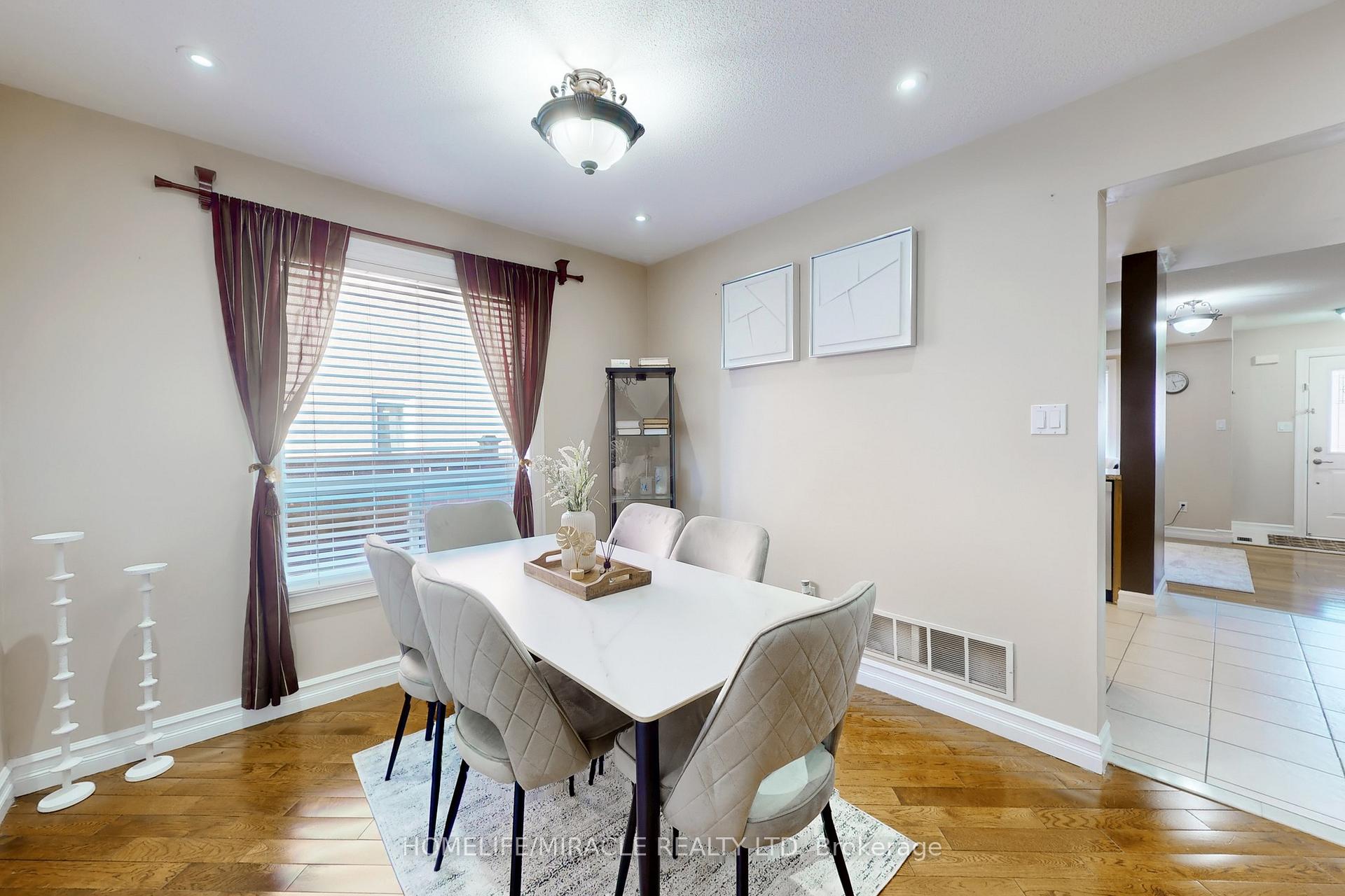 Photo 10 of 1324 Mowat Lane, Milton, Dempsey — HOMEH