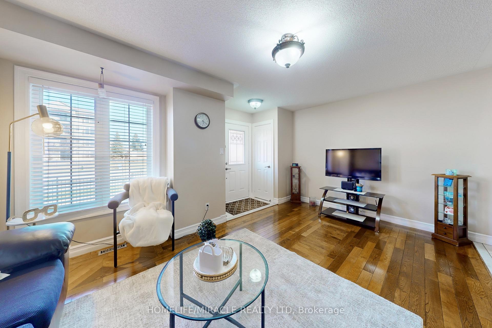 Photo 14 of 1324 Mowat Lane, Milton, Dempsey — HOMEH