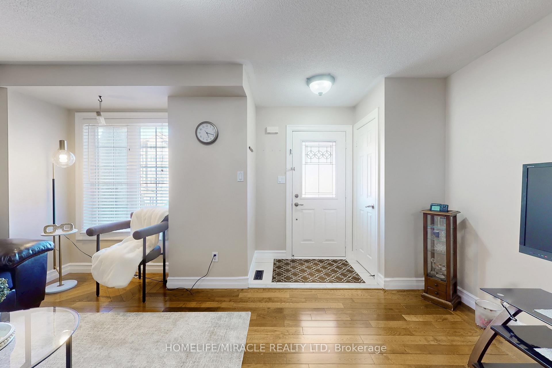 Photo 16 of 1324 Mowat Lane, Milton, Dempsey — HOMEH