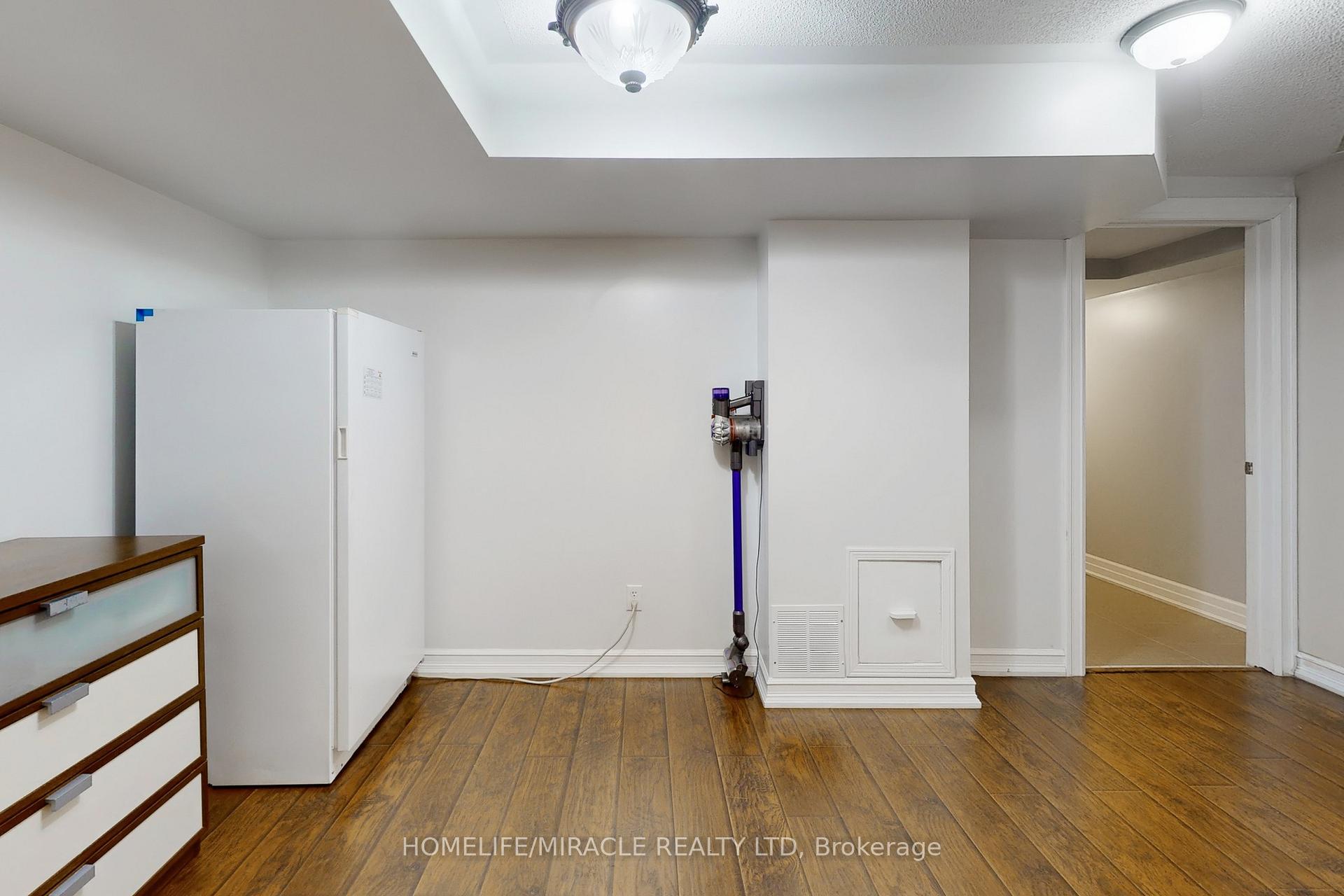 Photo 35 of 1324 Mowat Lane, Milton, Dempsey — HOMEH