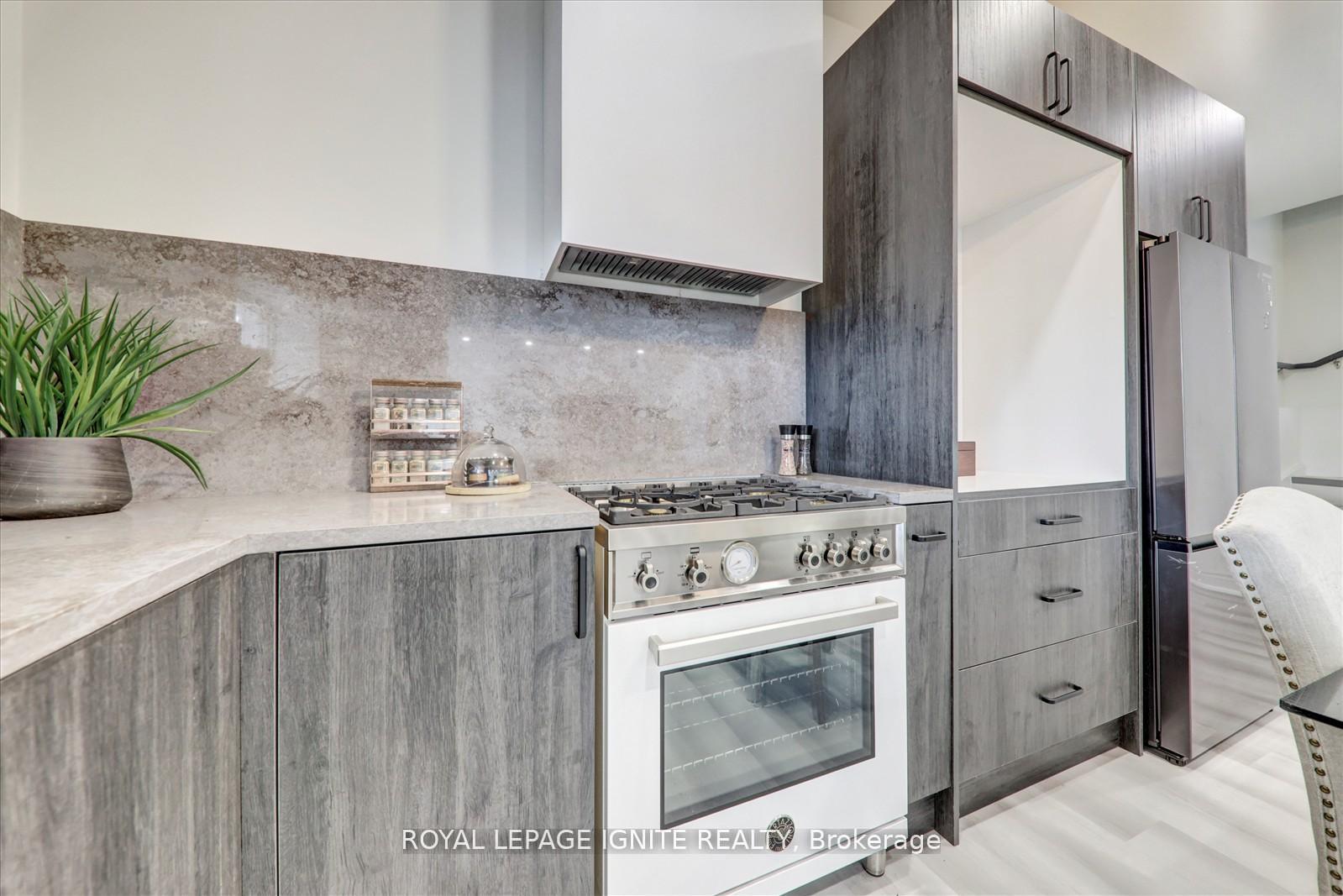 Photo 41 of 1072 Foxtail Crescent, Pickering, Rural Pickering — HOMEH