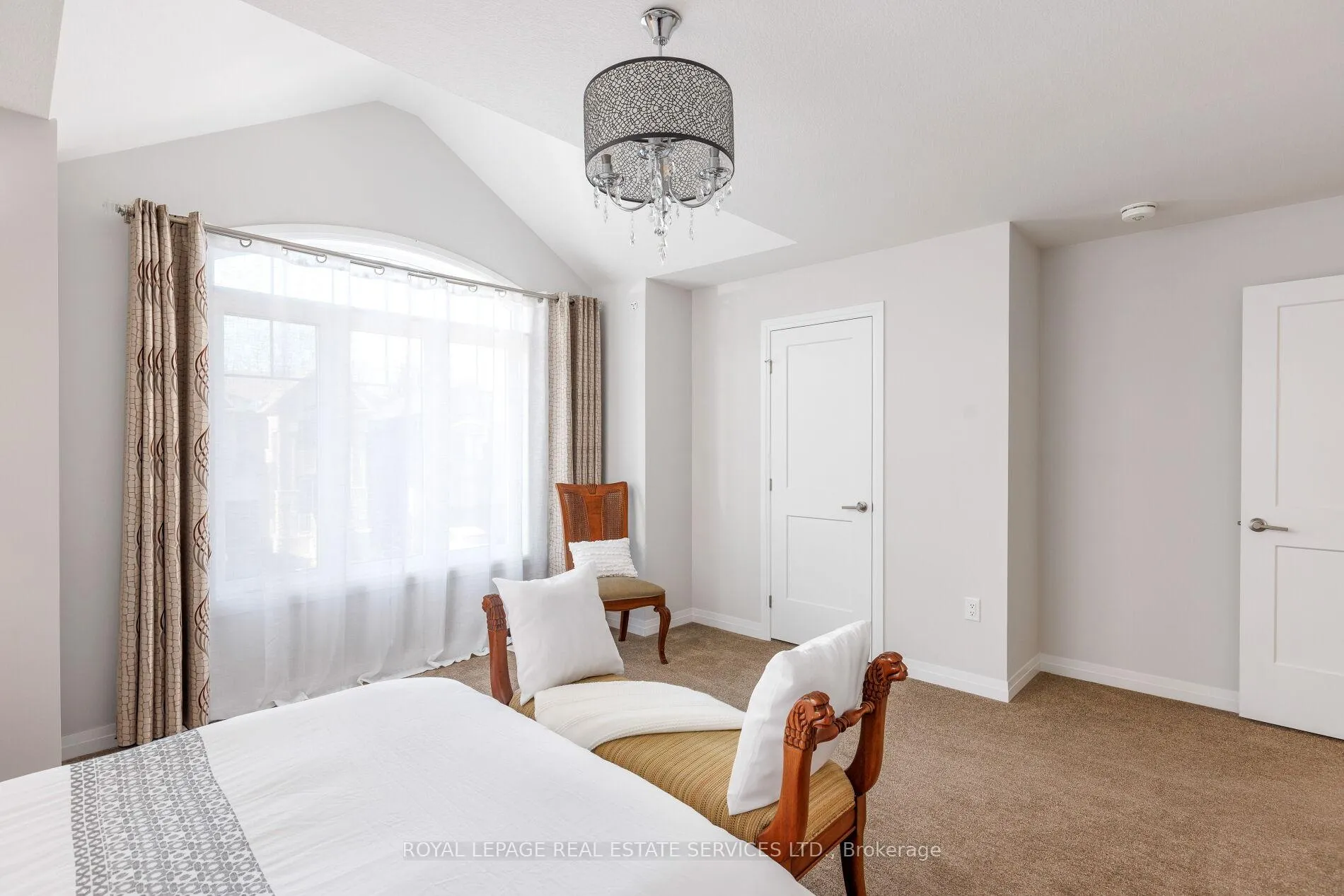 Photo 233 of 4037 Stadelbauer Drive, Lincoln, Beamsville — HOMEH