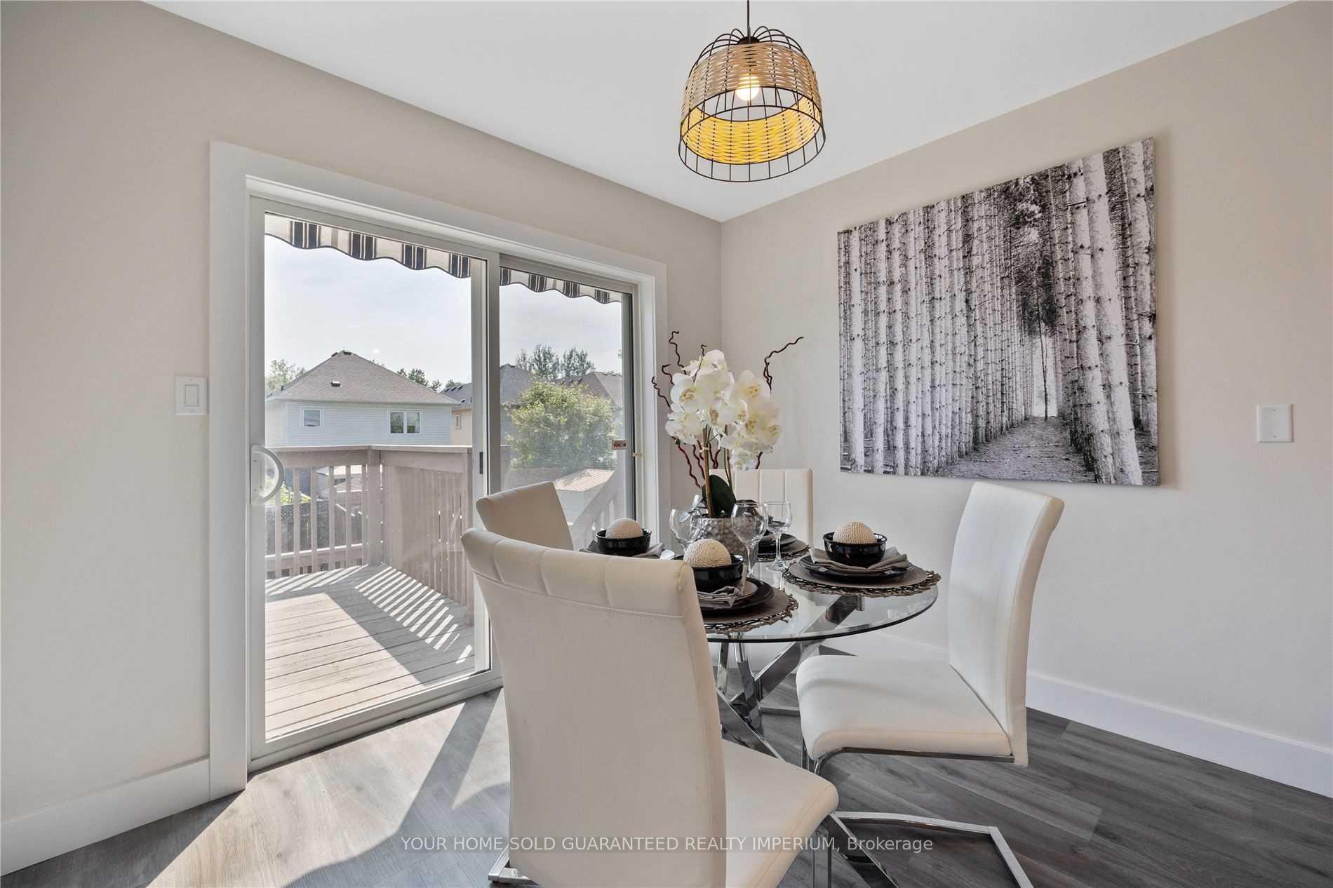 Photo 6 of 582 Brasswinds Trail, Oshawa, Pinecrest — HOMEH