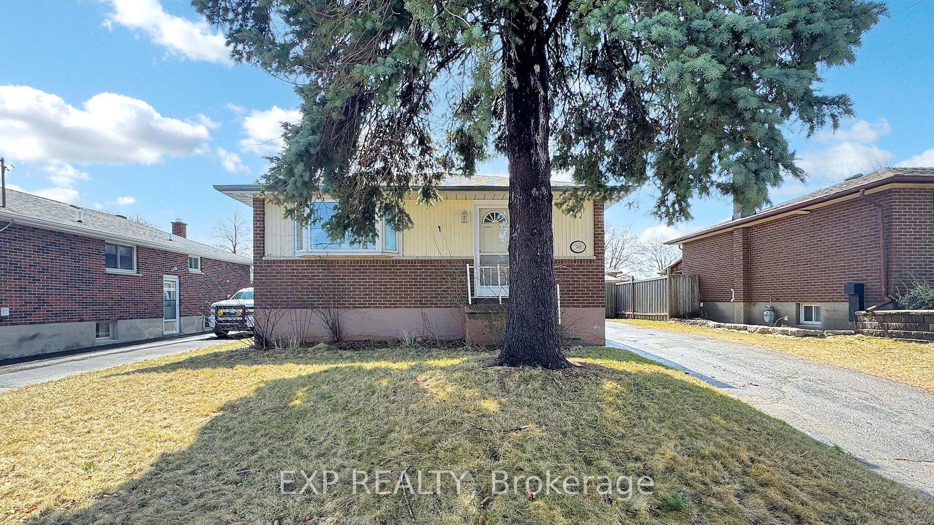 Photo 3 of 769 Olive Avenue, Oshawa, Donevan — HOMEH