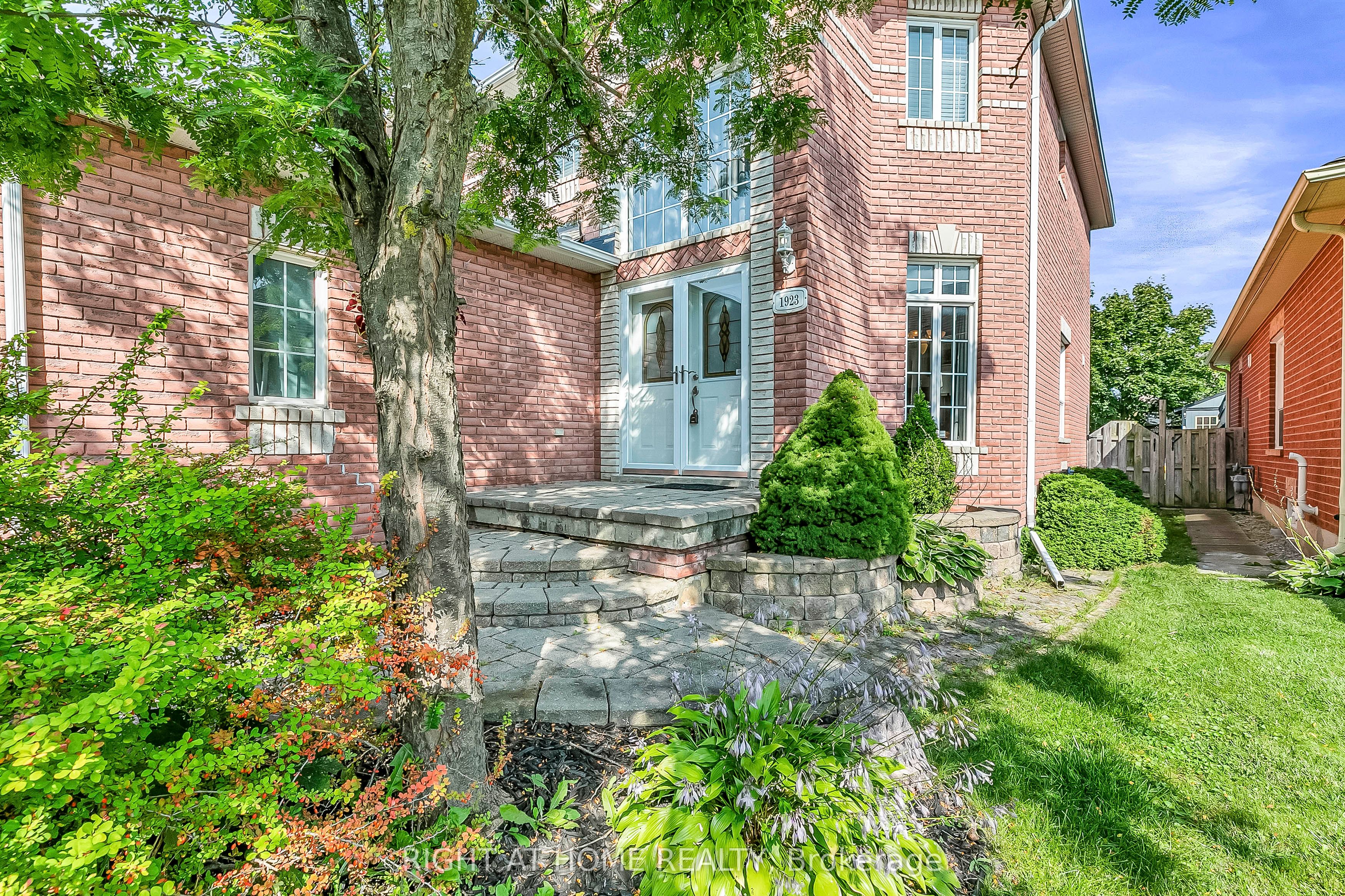 Photo 41 of 1923 Emerald Court, Innisfil, Alcona — HOMEH