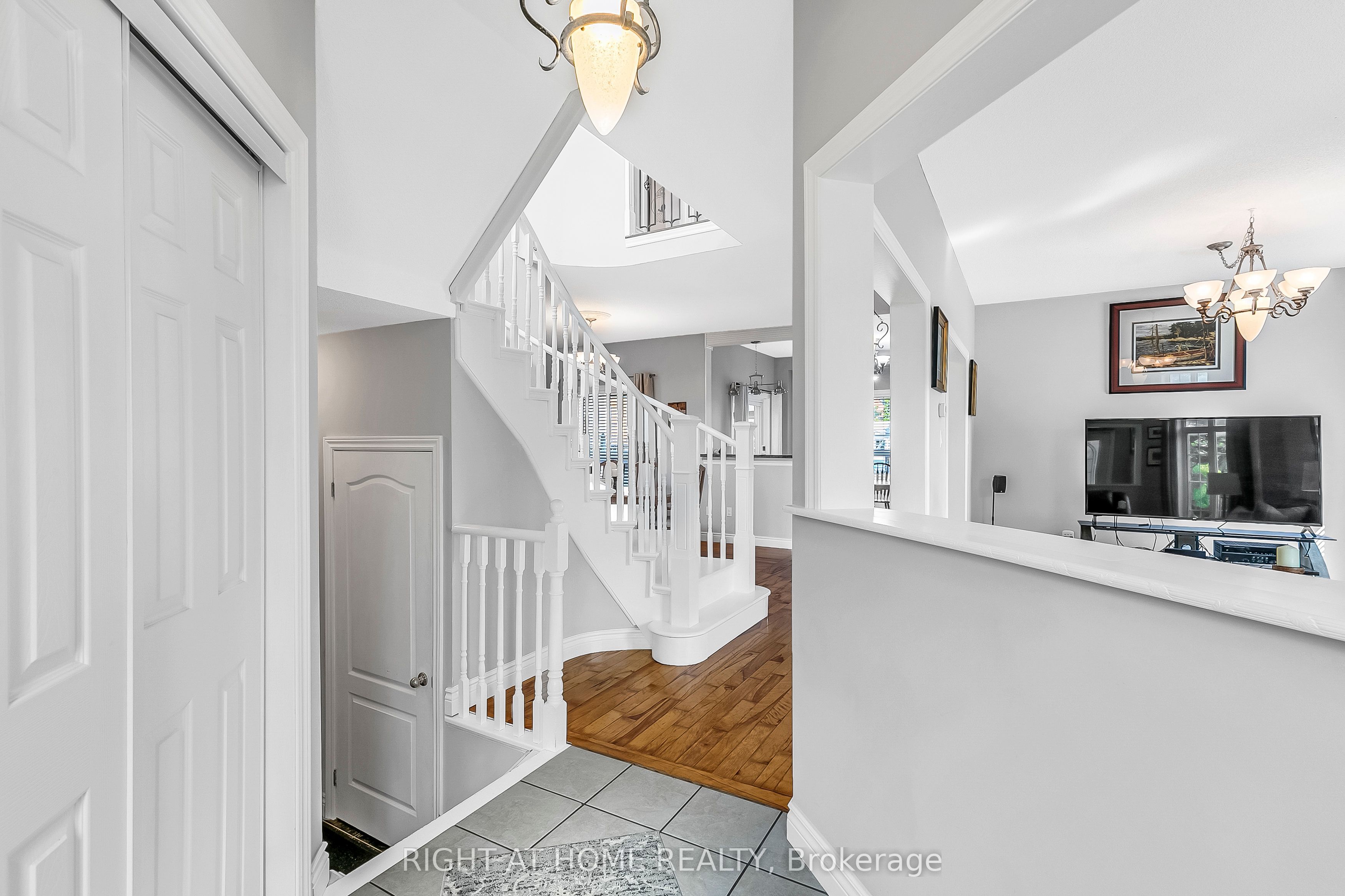 Photo 43 of 1923 Emerald Court, Innisfil, Alcona — HOMEH