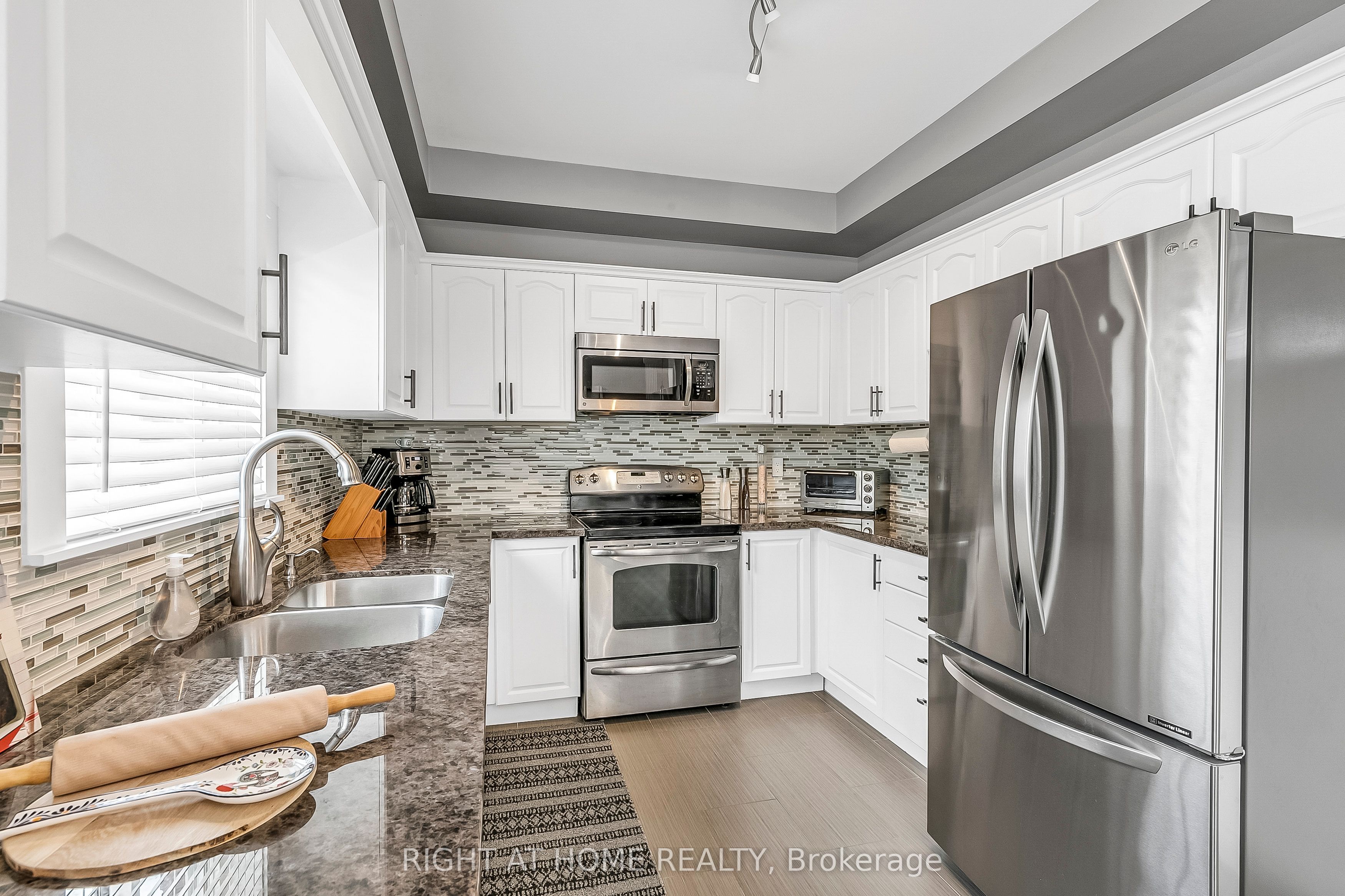Photo 55 of 1923 Emerald Court, Innisfil, Alcona — HOMEH