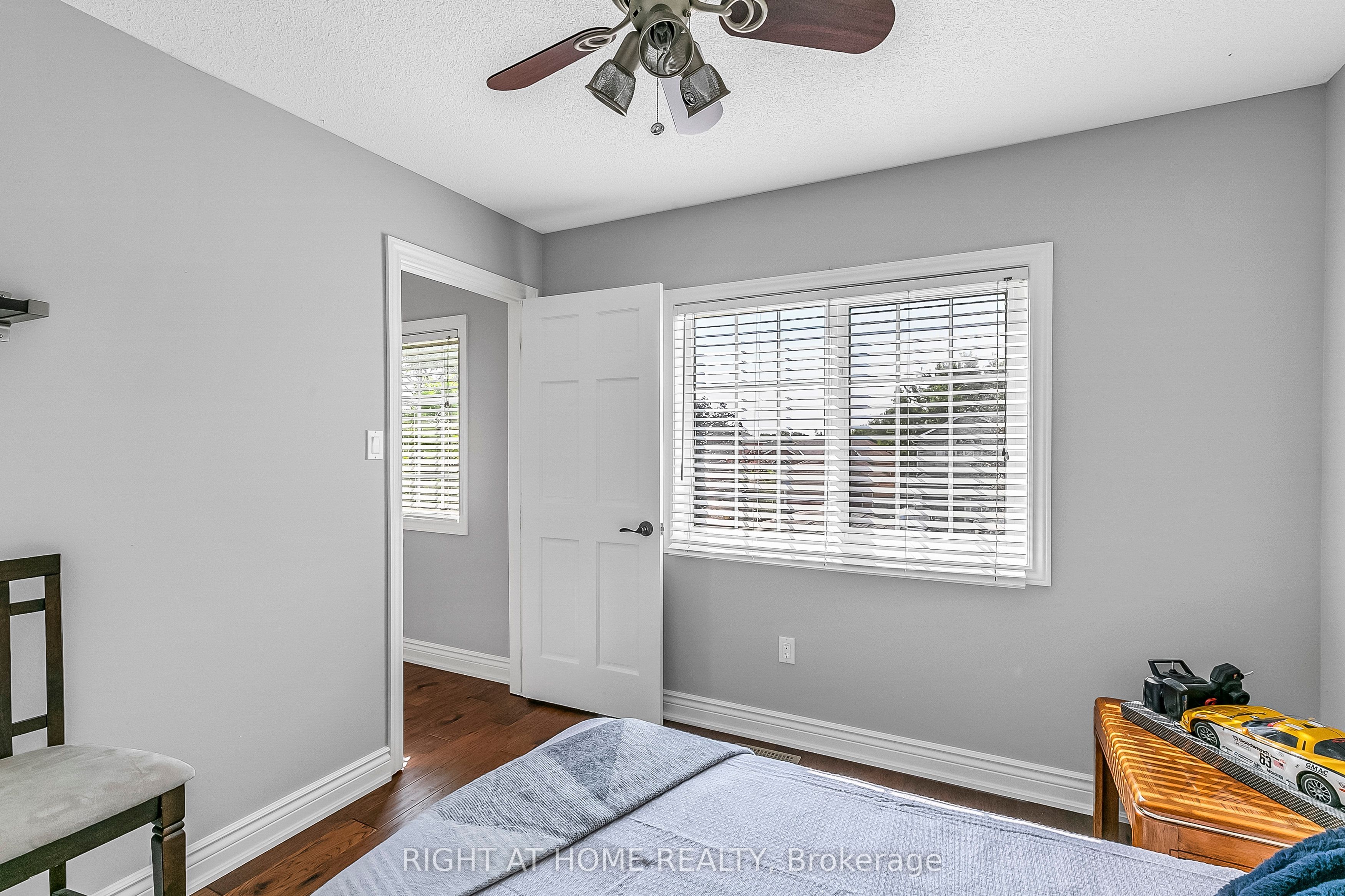 Photo 65 of 1923 Emerald Court, Innisfil, Alcona — HOMEH
