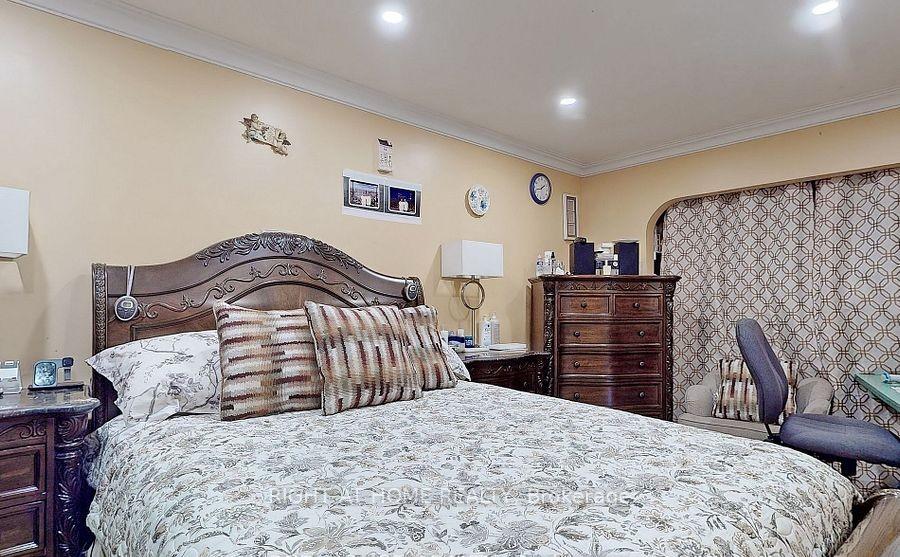 Photo 13 of 89 Chadburn Street, Oshawa, Central — HOMEH