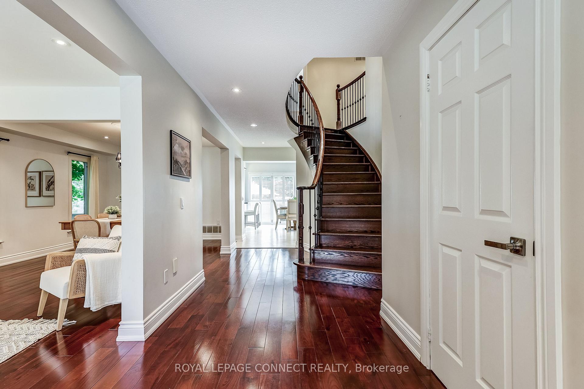 Photo 5 of 545 Charnwood Court, Pickering, Amberlea — HOMEH