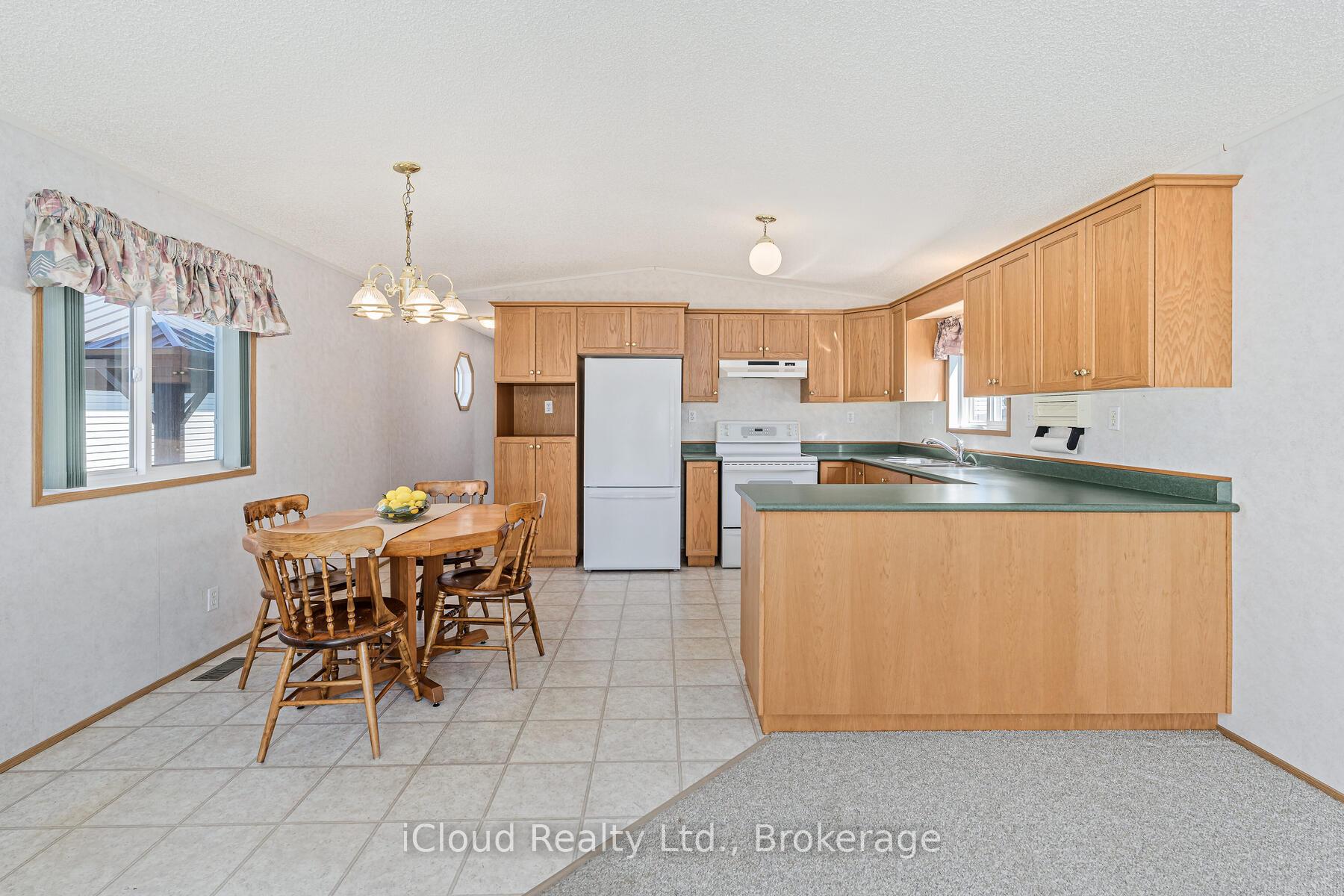 Photo 2 of 2 Trillium Beach Drive, Puslinch, Rural Puslinch East — HOMEH