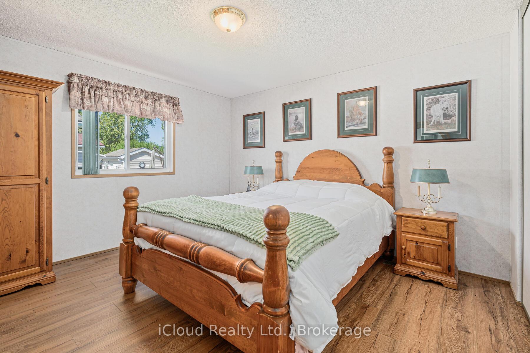 Photo 9 of 2 Trillium Beach Drive, Puslinch, Rural Puslinch East — HOMEH