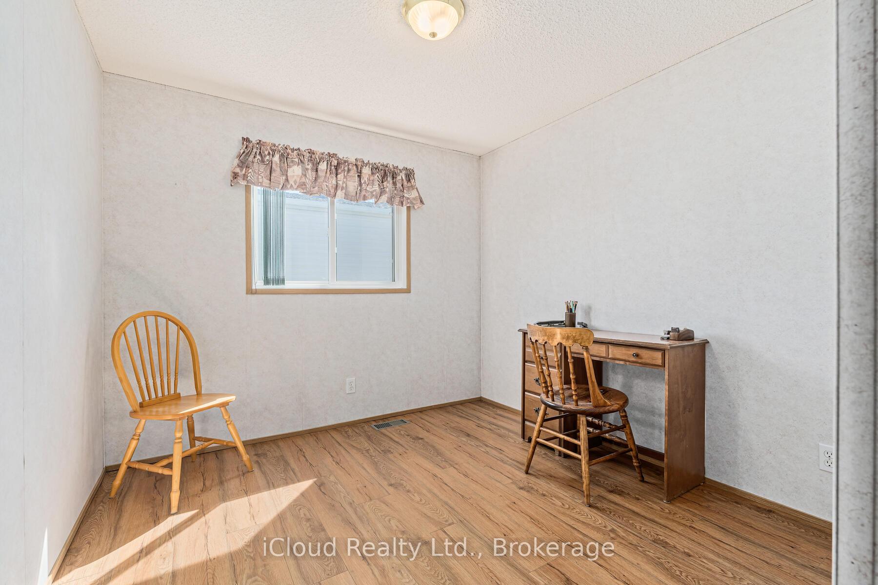 Photo 11 of 2 Trillium Beach Drive, Puslinch, Rural Puslinch East — HOMEH