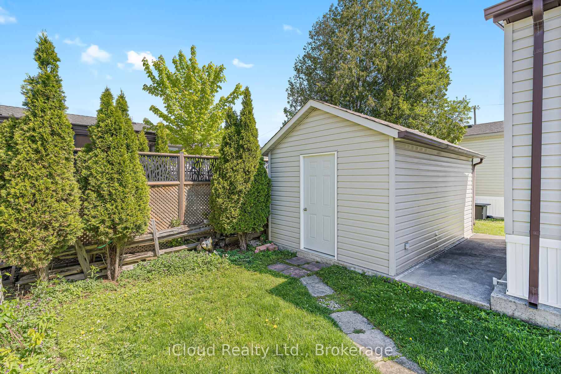 Photo 17 of 2 Trillium Beach Drive, Puslinch, Rural Puslinch East — HOMEH