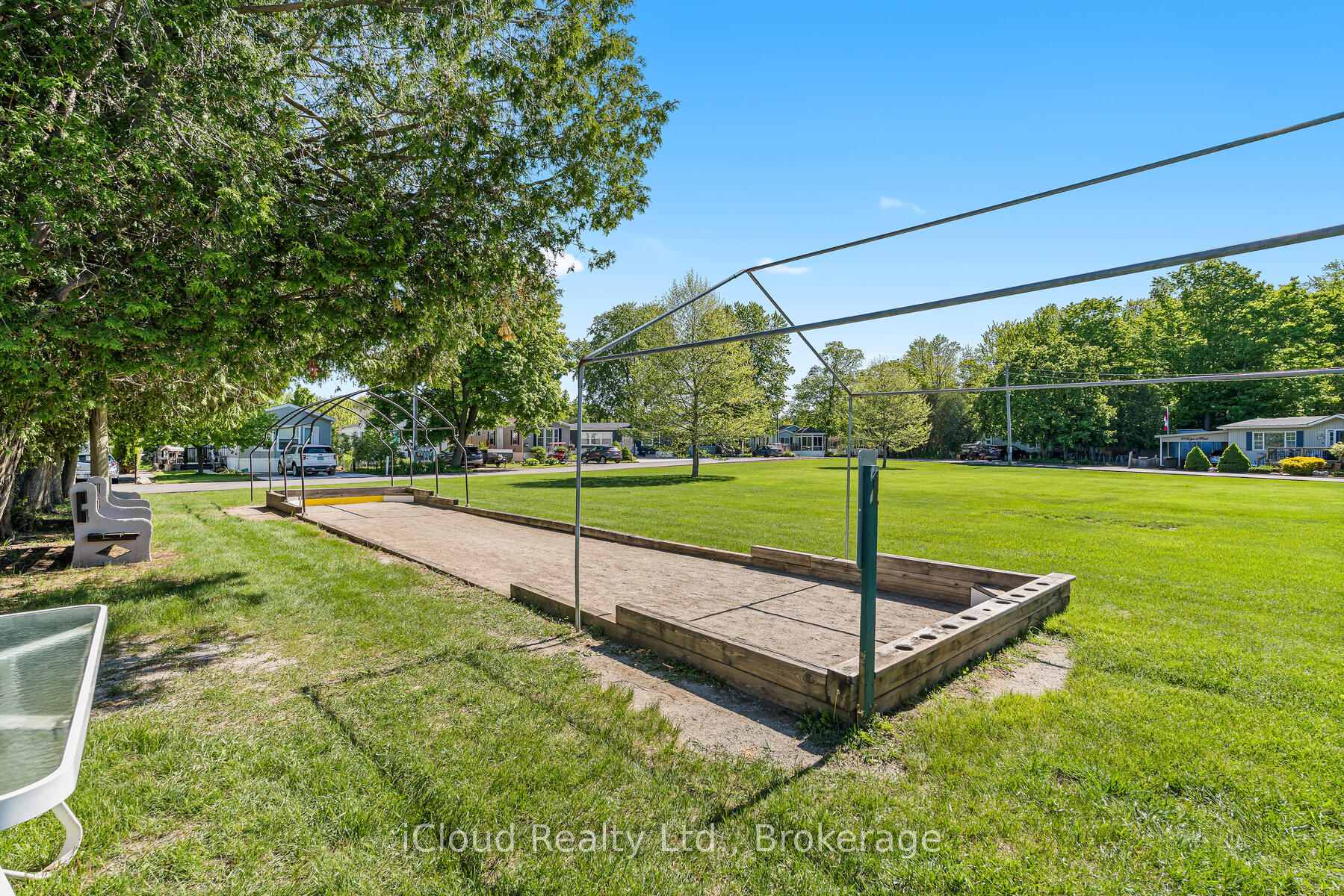 Photo 21 of 2 Trillium Beach Drive, Puslinch, Rural Puslinch East — HOMEH