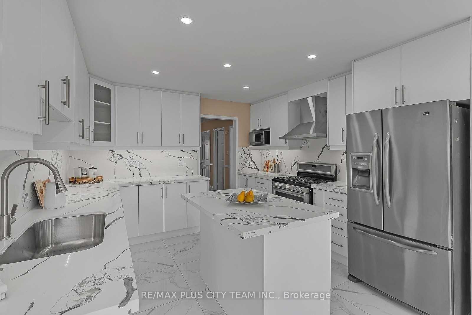 Photo 3 of 1574 Major Oaks Road, Pickering, Brock Ridge — HOMEH
