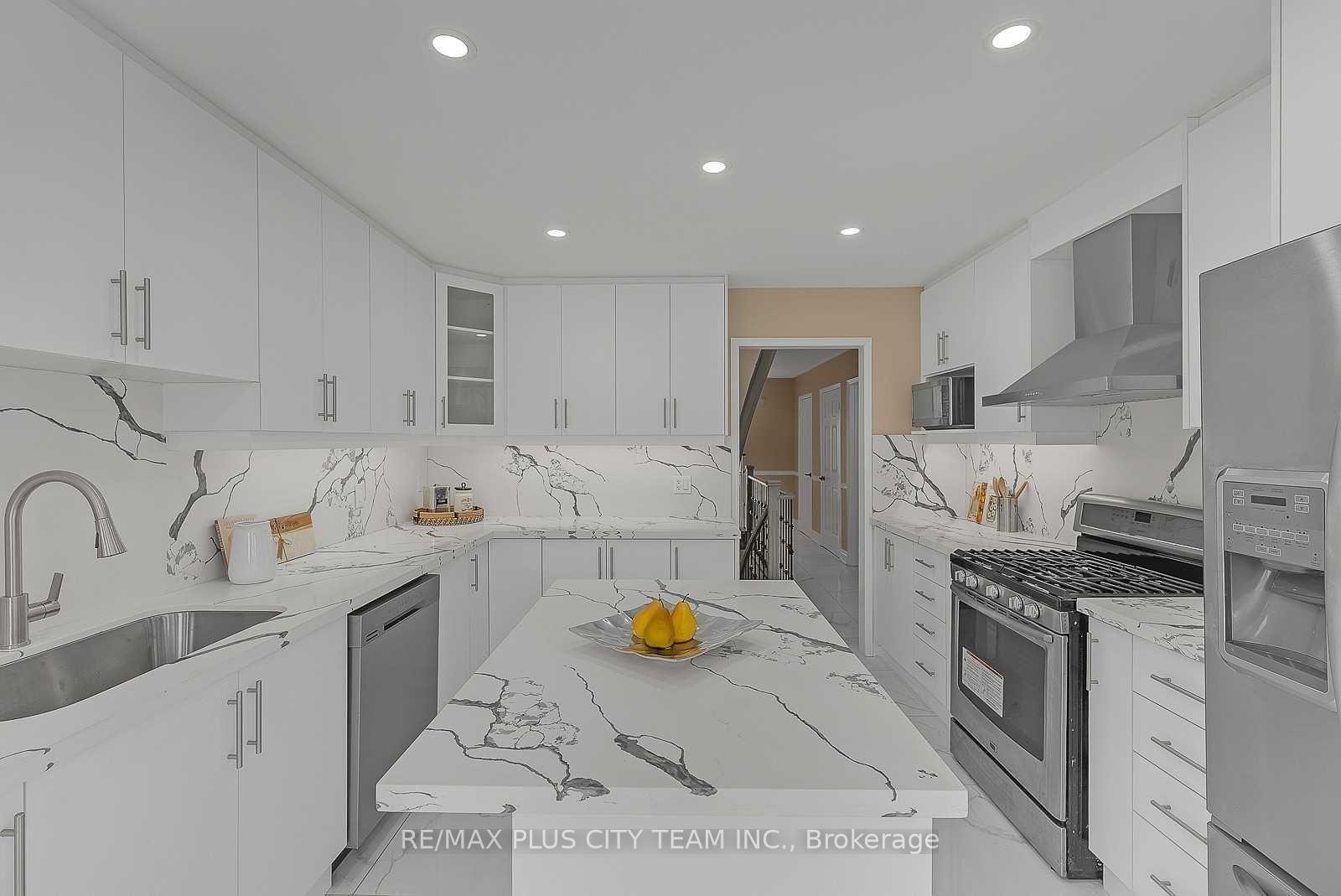 Photo 5 of 1574 Major Oaks Road, Pickering, Brock Ridge — HOMEH